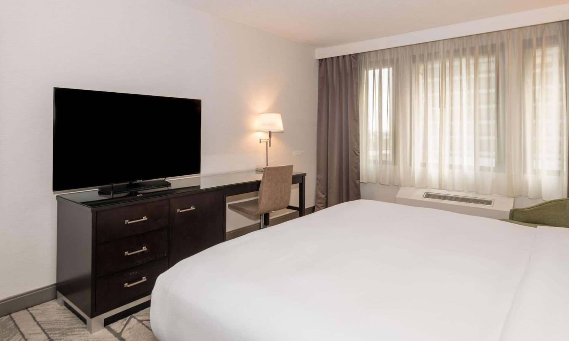 DoubleTree by Hilton Newark Penn Station gallery photo in Newark, NJ — image 48