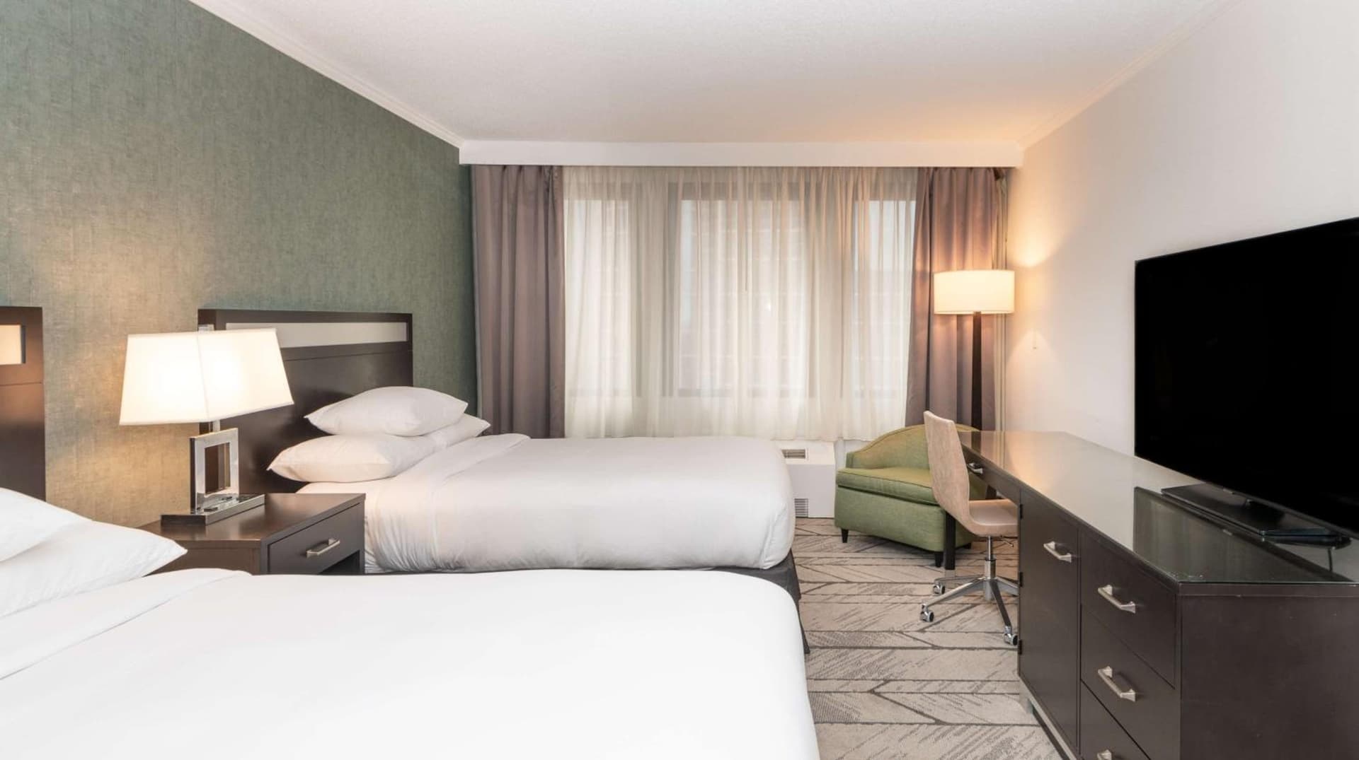 DoubleTree by Hilton Newark Penn Station gallery photo in Newark, NJ — image 45