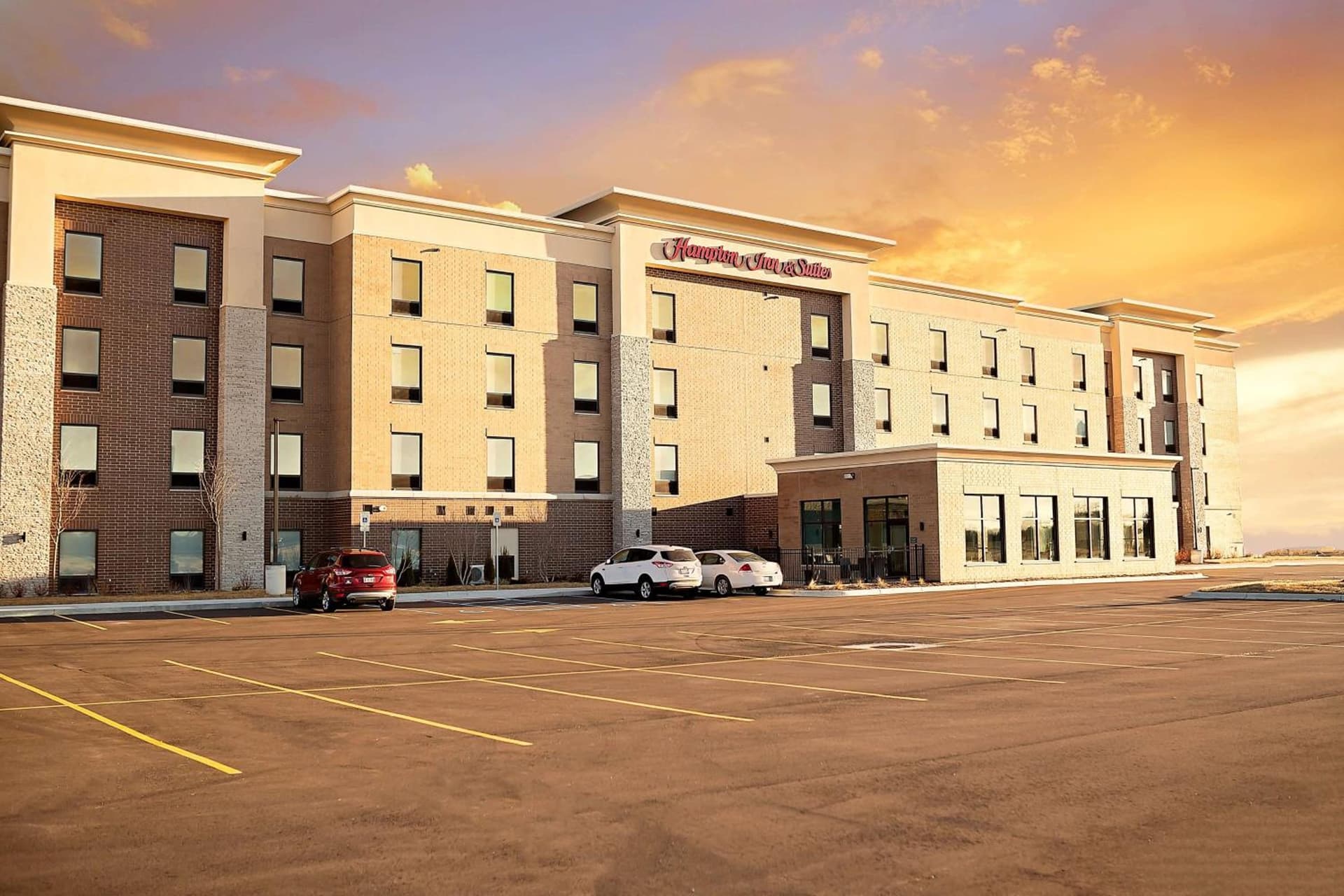 Hampton Inn and Suites Dundee interior in Dundee, MI — gallery photo 2