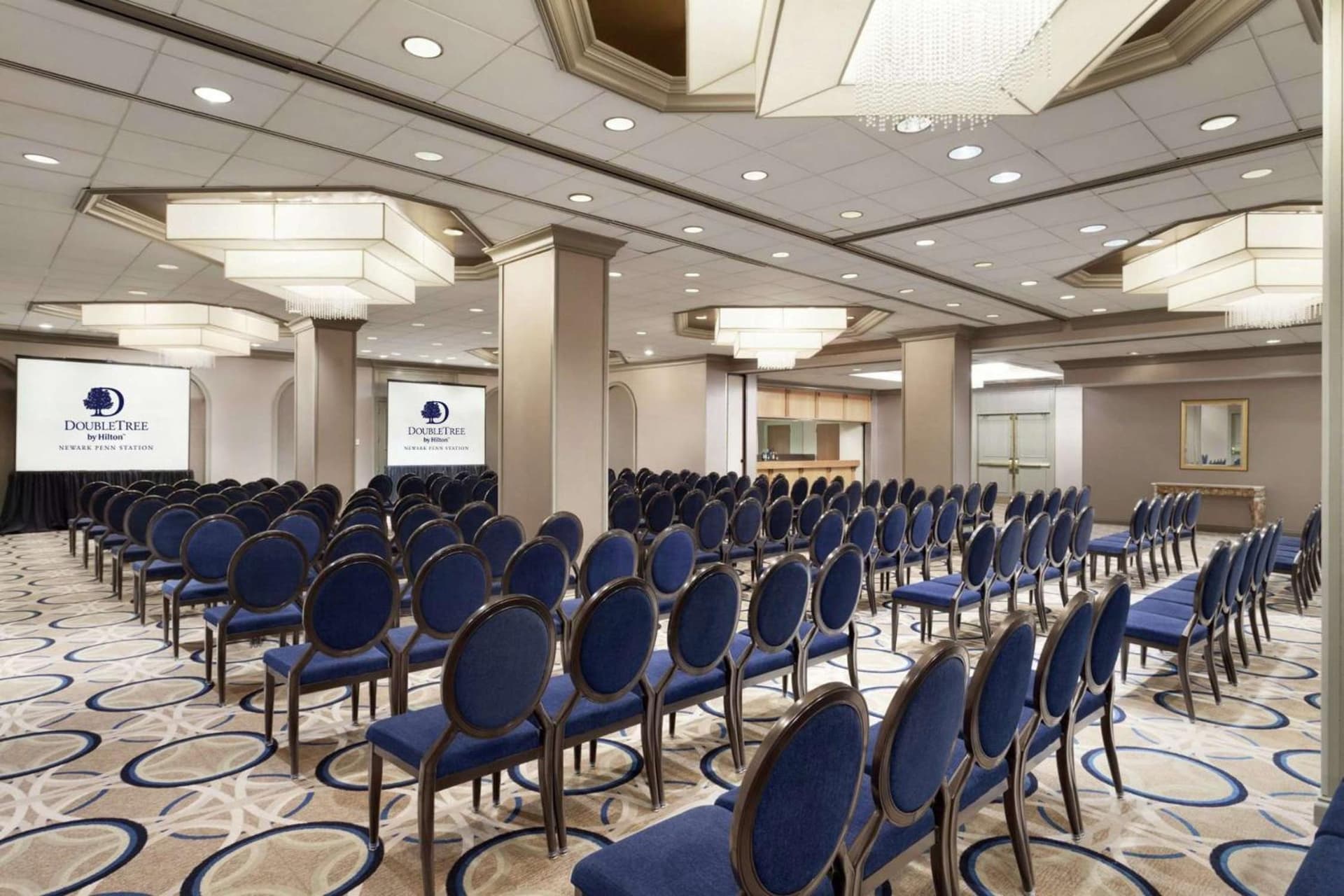 DoubleTree by Hilton Newark Penn Station gallery photo in Newark, NJ — image 34