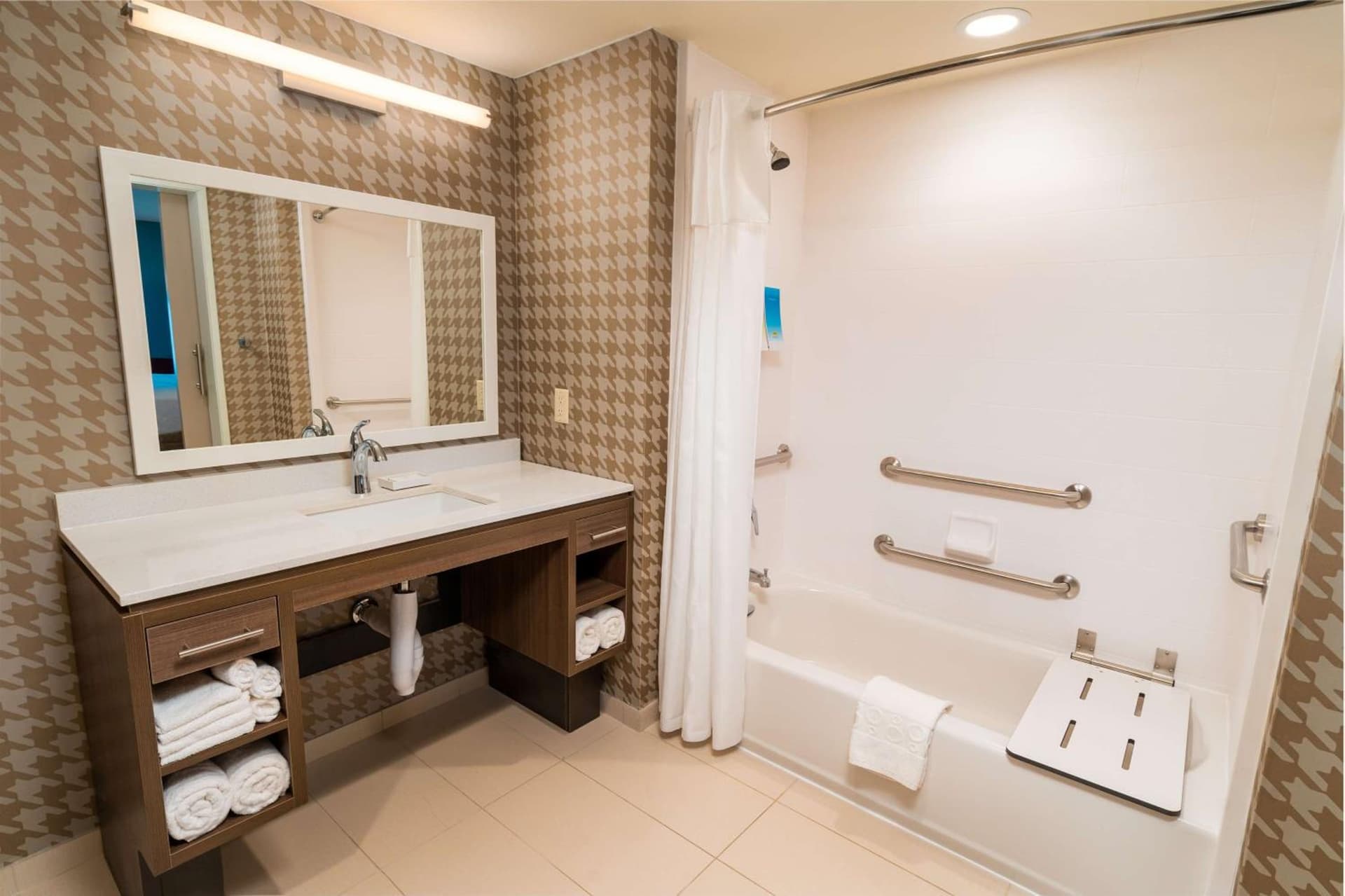 Home2 Suites Bakersfield gallery photo in Bakersfield, CA — image 9