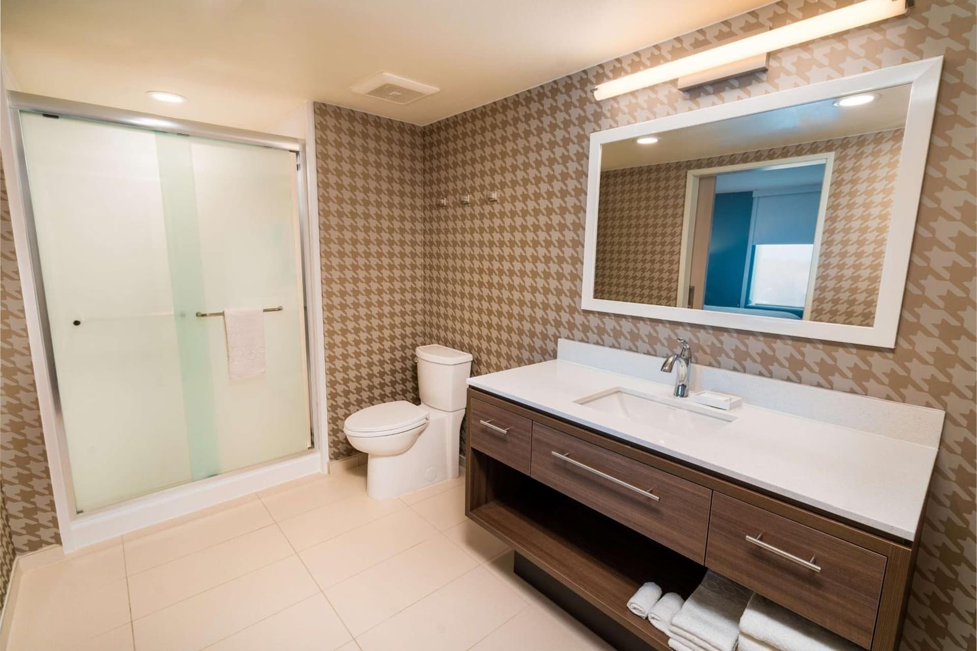 Home2 Suites Bakersfield gallery photo in Bakersfield, CA — image 11