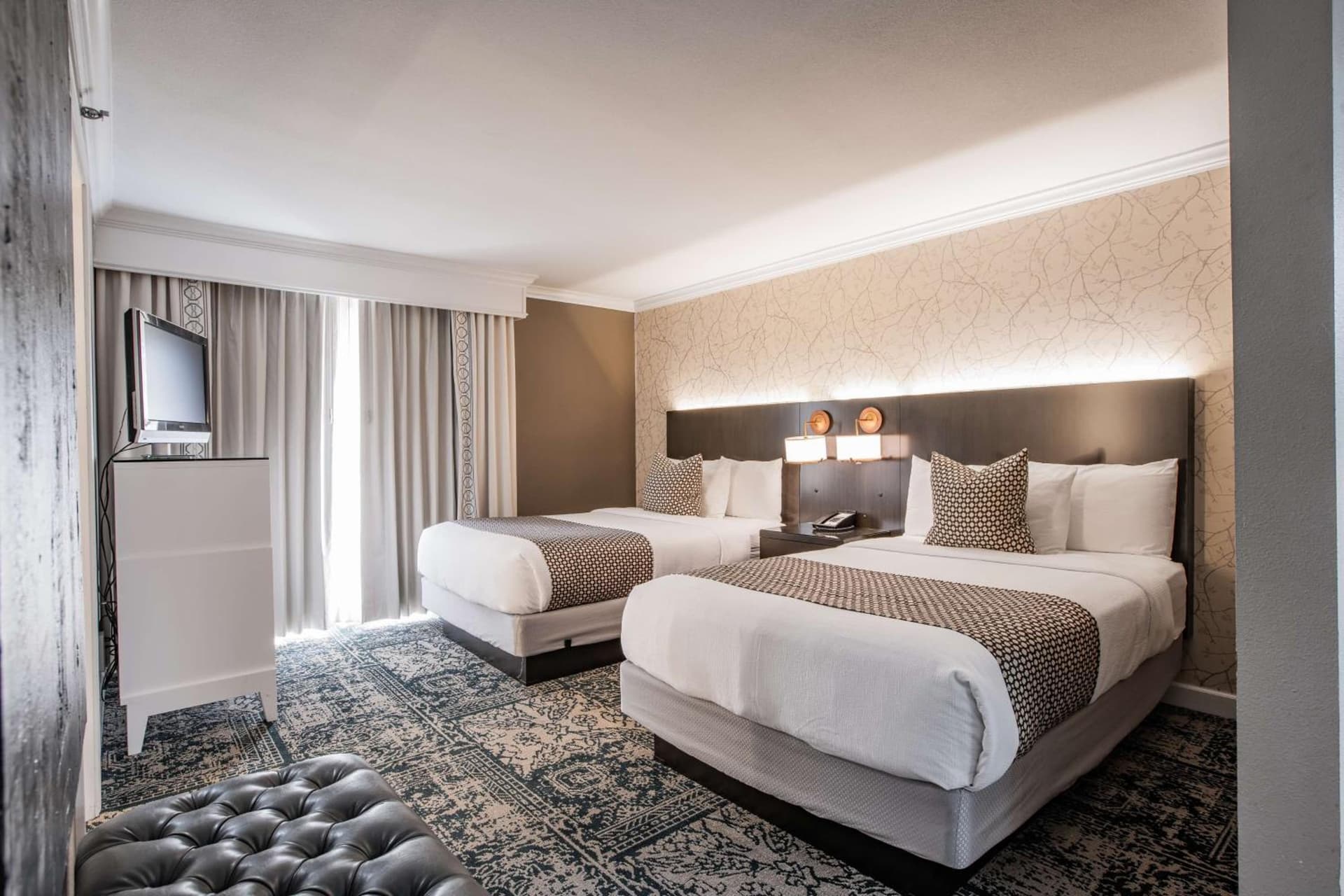 The Burgundy Hotel, Tapestry Collection by Hilton gallery photo in Little Rock, AR — image 4