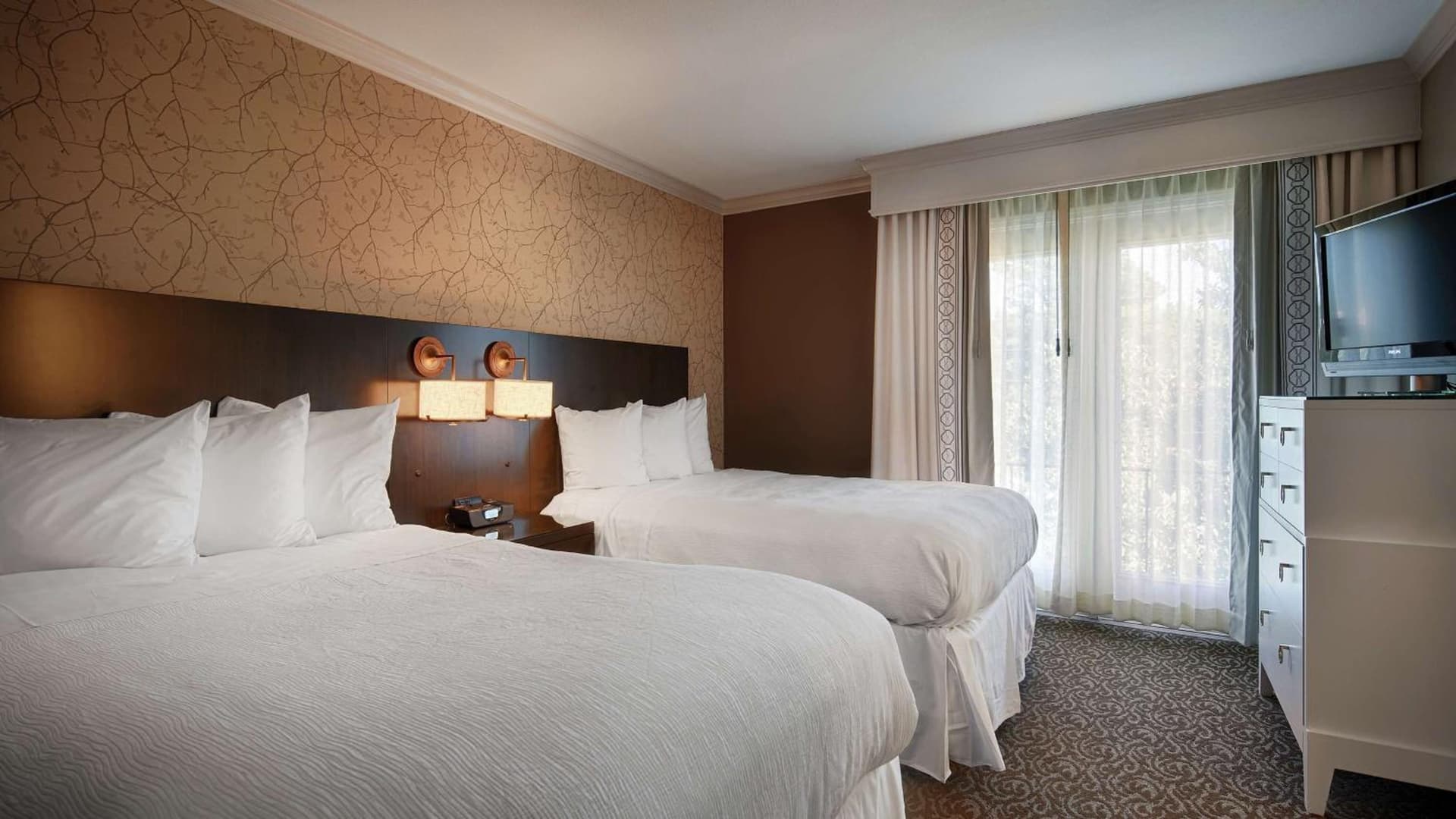The Burgundy Hotel, Tapestry Collection by Hilton gallery photo in Little Rock, AR — image 5