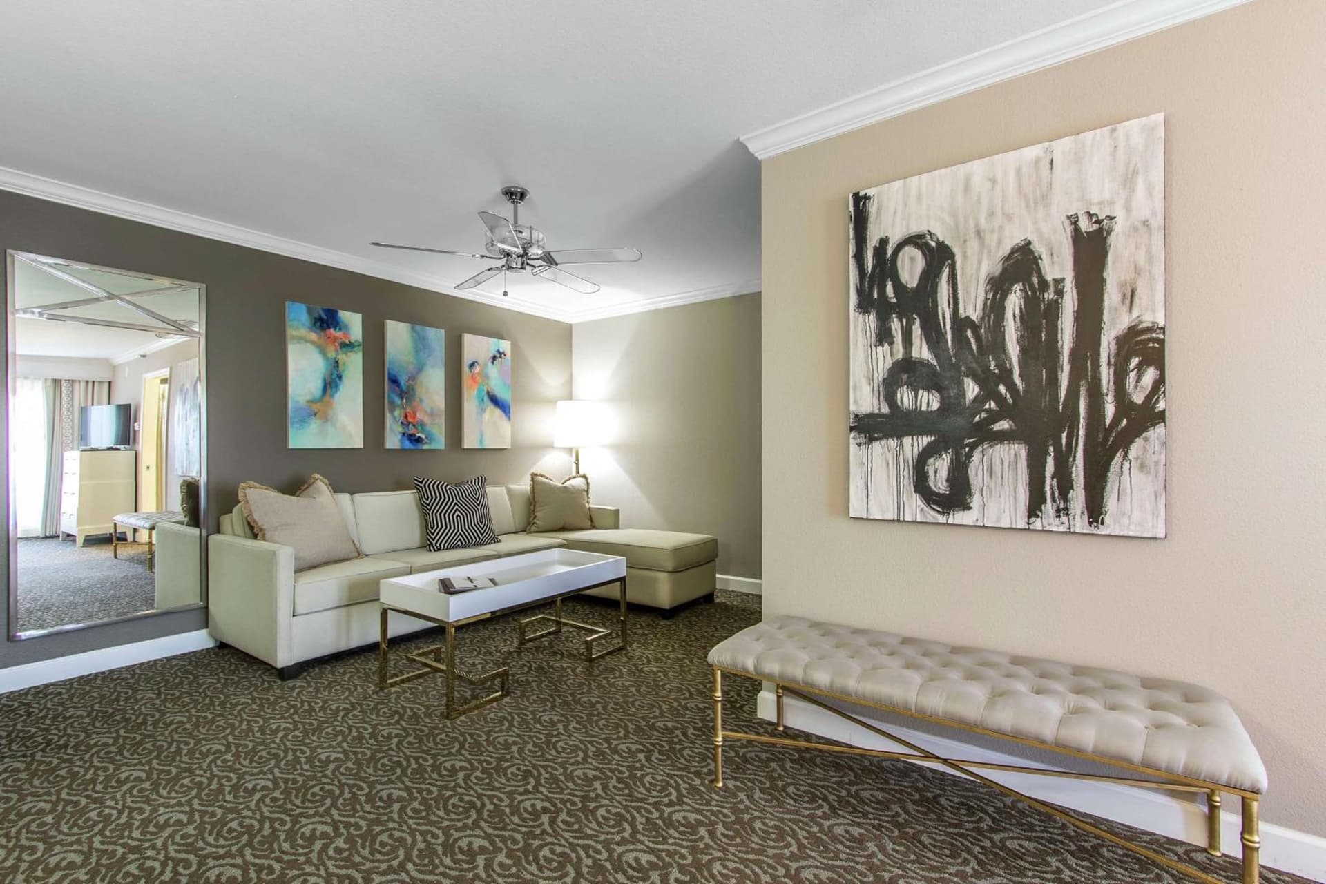 The Burgundy Hotel, Tapestry Collection by Hilton gallery photo in Little Rock, AR — image 25