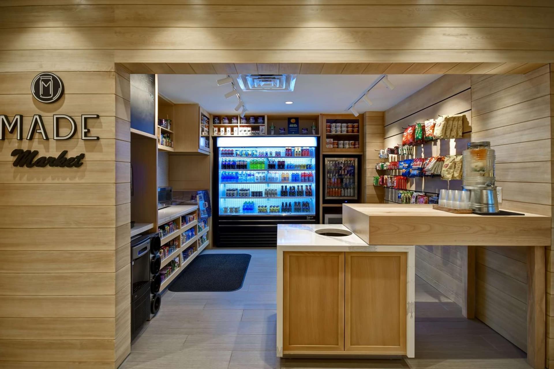 DoubleTree by Hilton Oceanfront Virginia Beach gallery photo in Virginia Beach, VA — image 17
