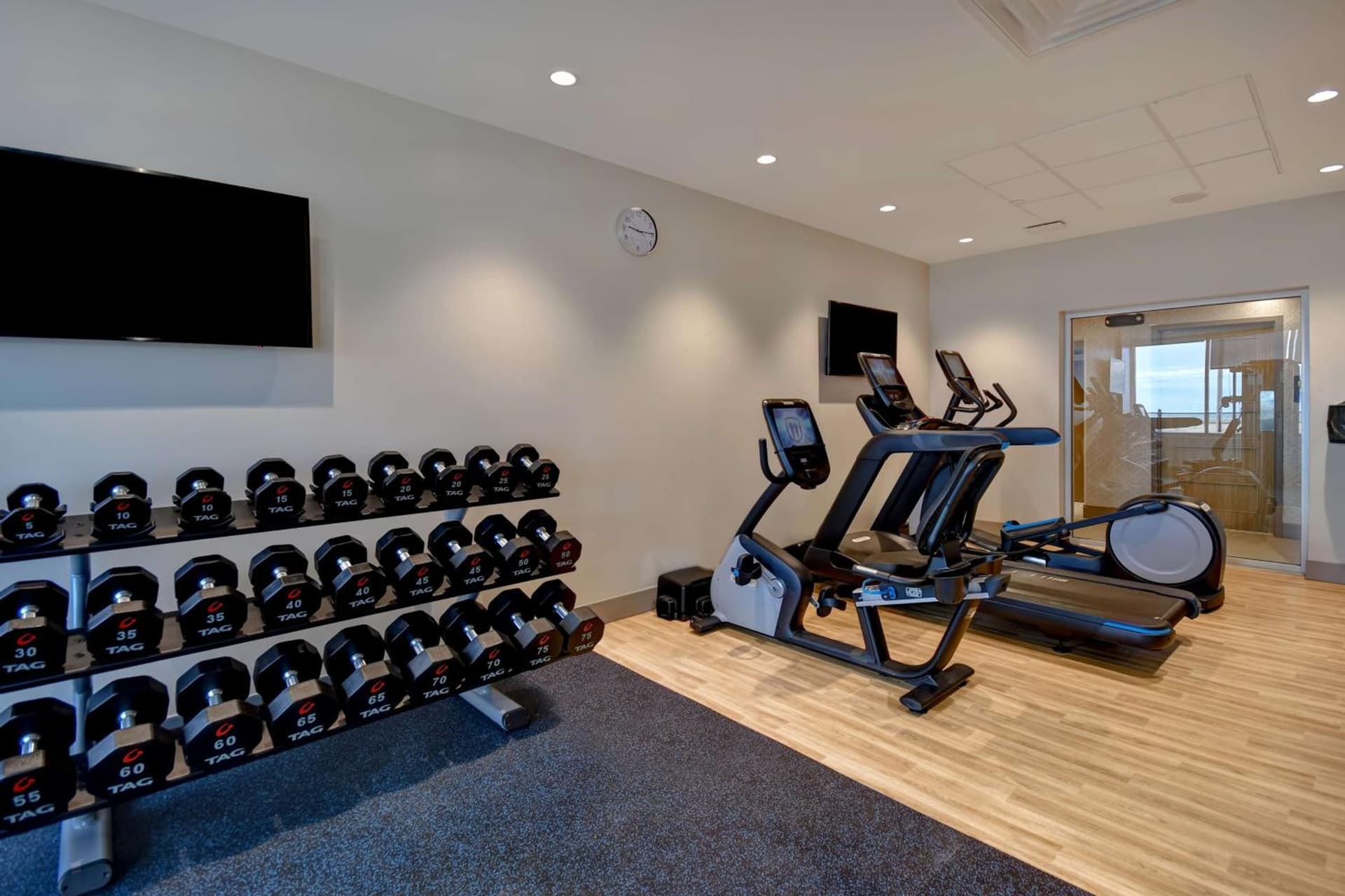 DoubleTree by Hilton Oceanfront Virginia Beach gallery photo in Virginia Beach, VA — image 30