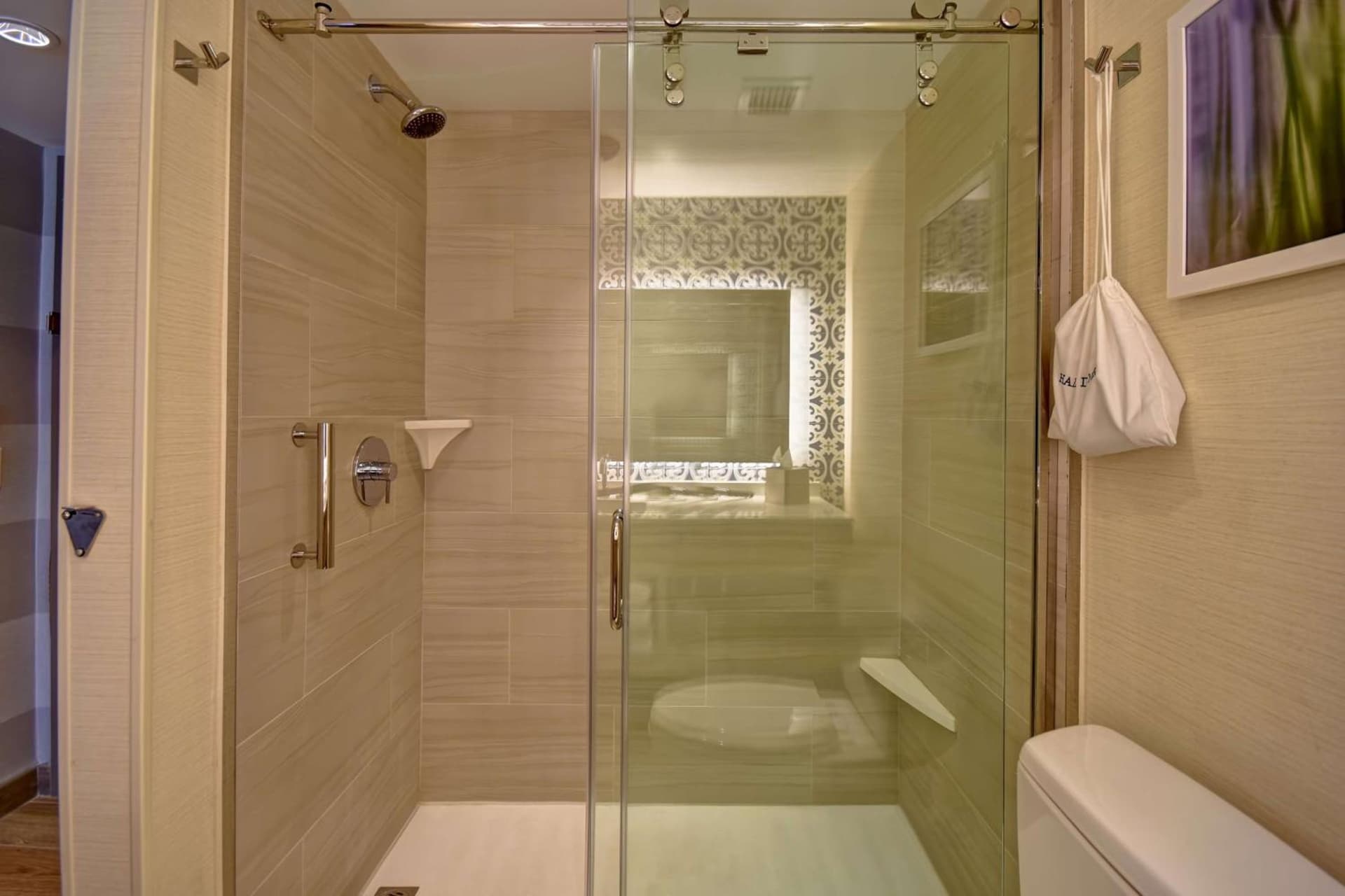 DoubleTree by Hilton Oceanfront Virginia Beach gallery photo in Virginia Beach, VA — image 37