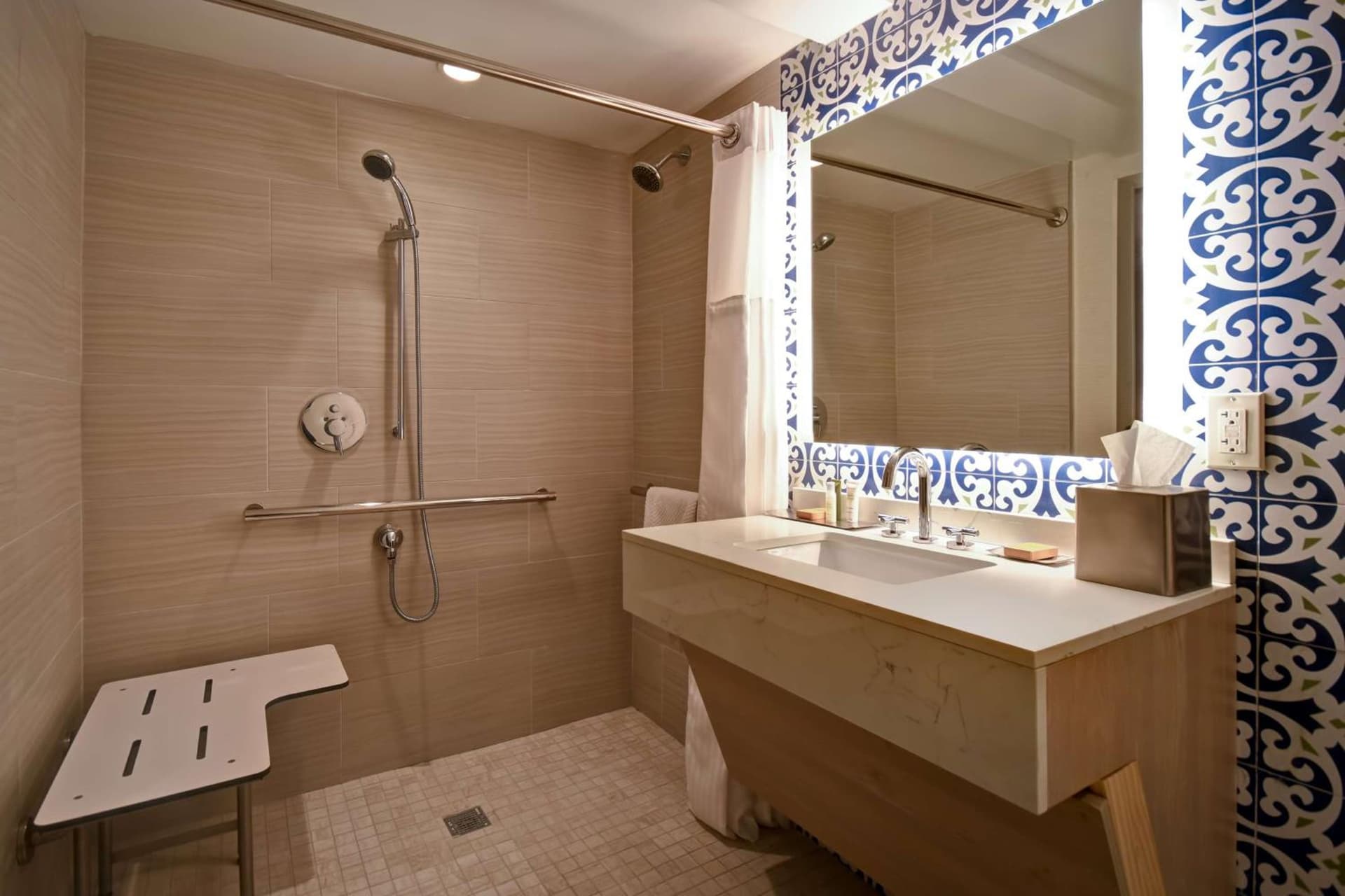 DoubleTree by Hilton Oceanfront Virginia Beach gallery photo in Virginia Beach, VA — image 45