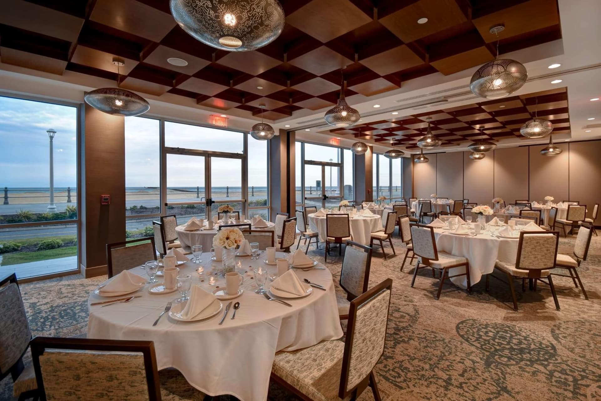 DoubleTree by Hilton Oceanfront Virginia Beach gallery photo in Virginia Beach, VA — image 13