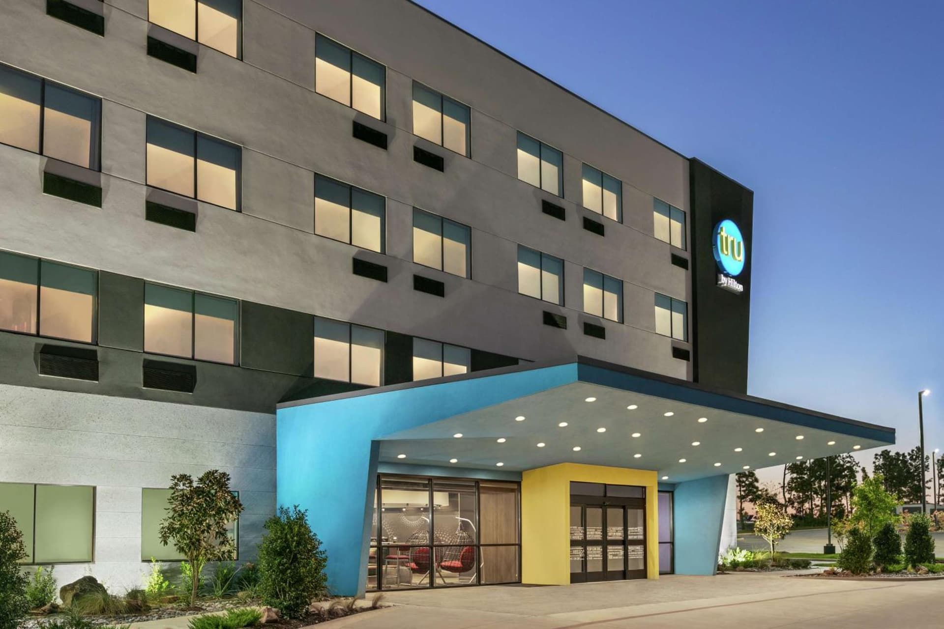 Tru By Hilton Longview interior in Longview, TX — gallery photo 2