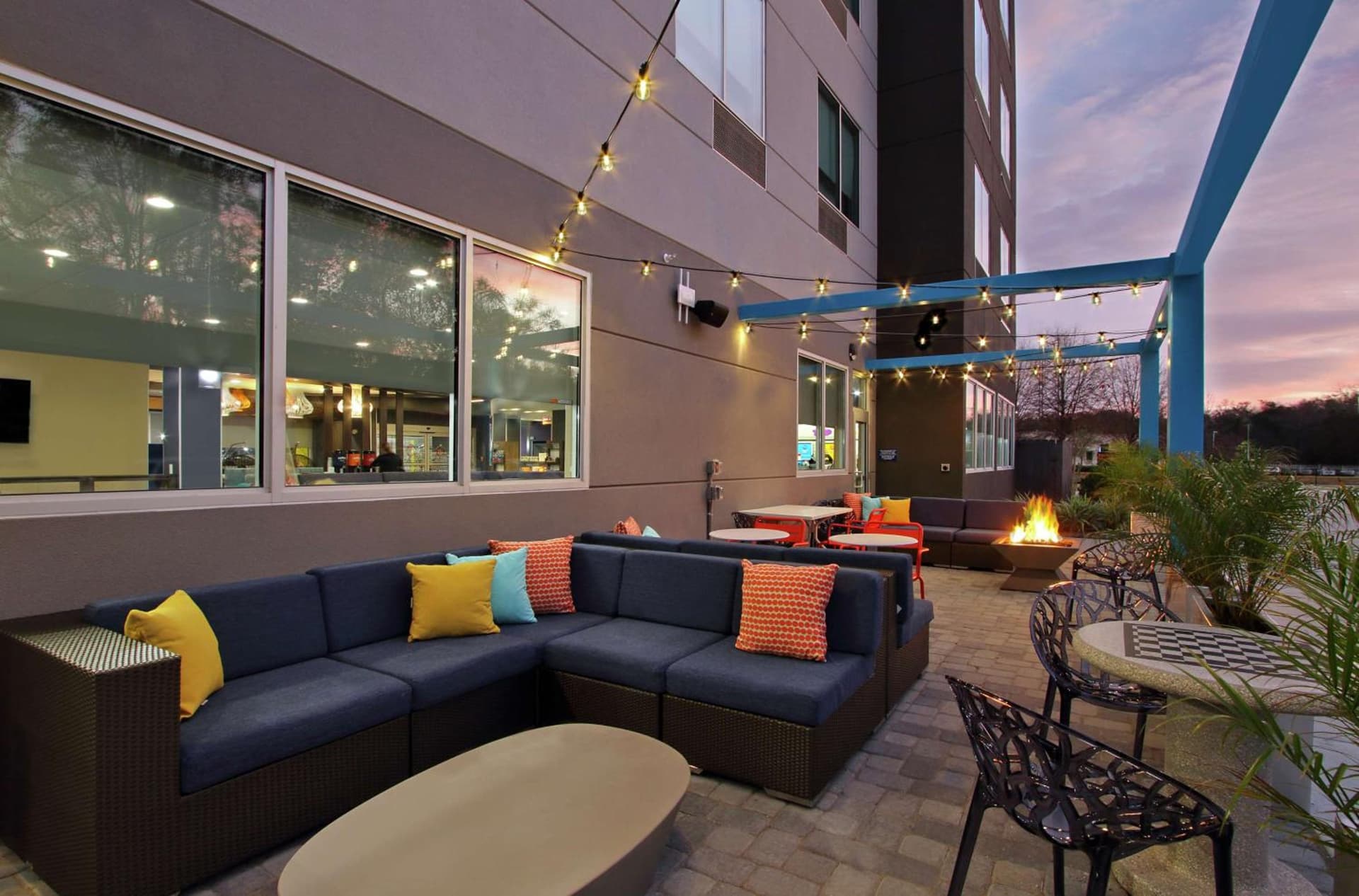 Tru By Hilton Mobile interior in Mobile, AL — gallery photo 2