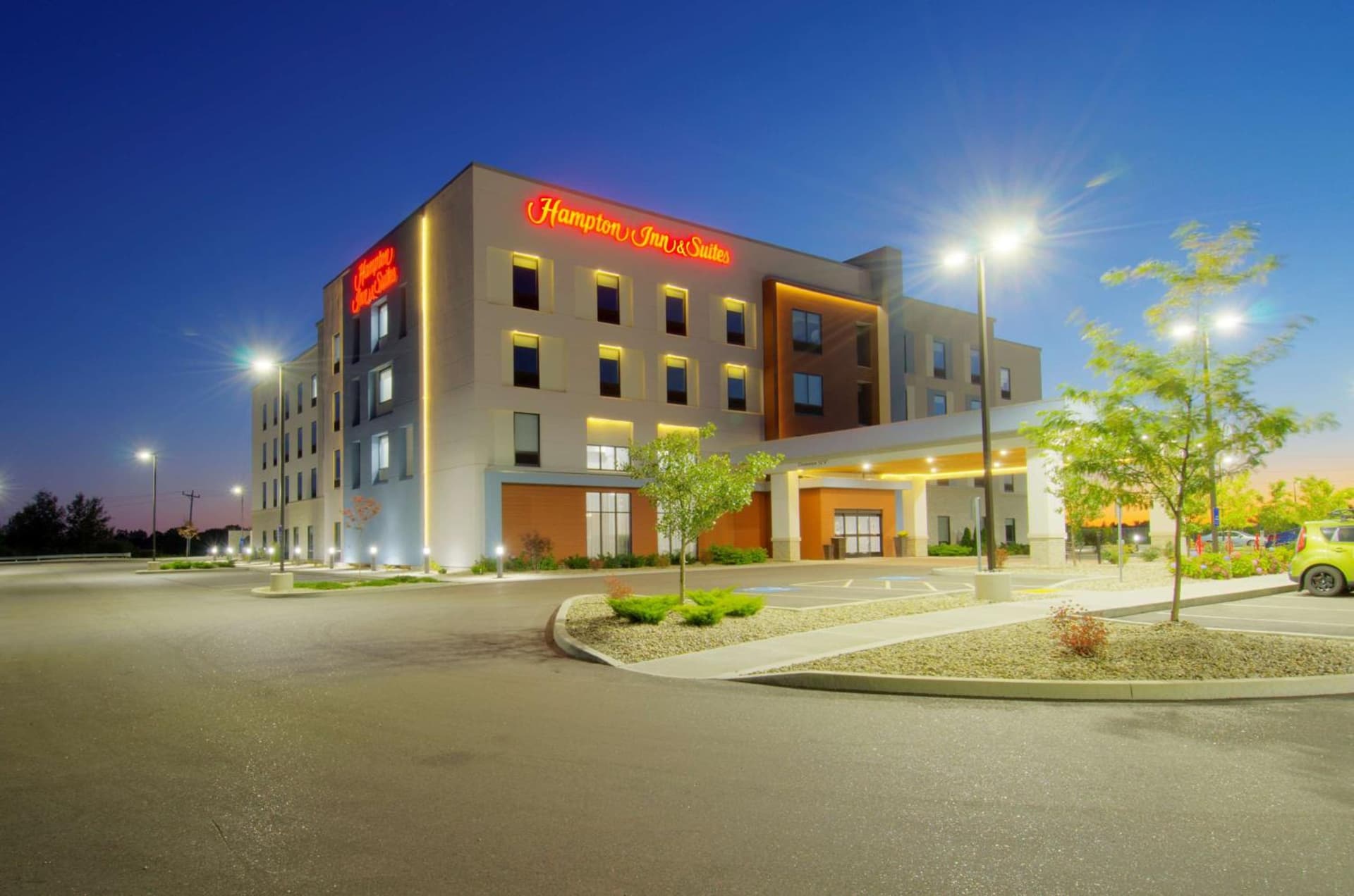 Hampton Inn & Suites Portland West interior in Portland, ME — gallery photo 2