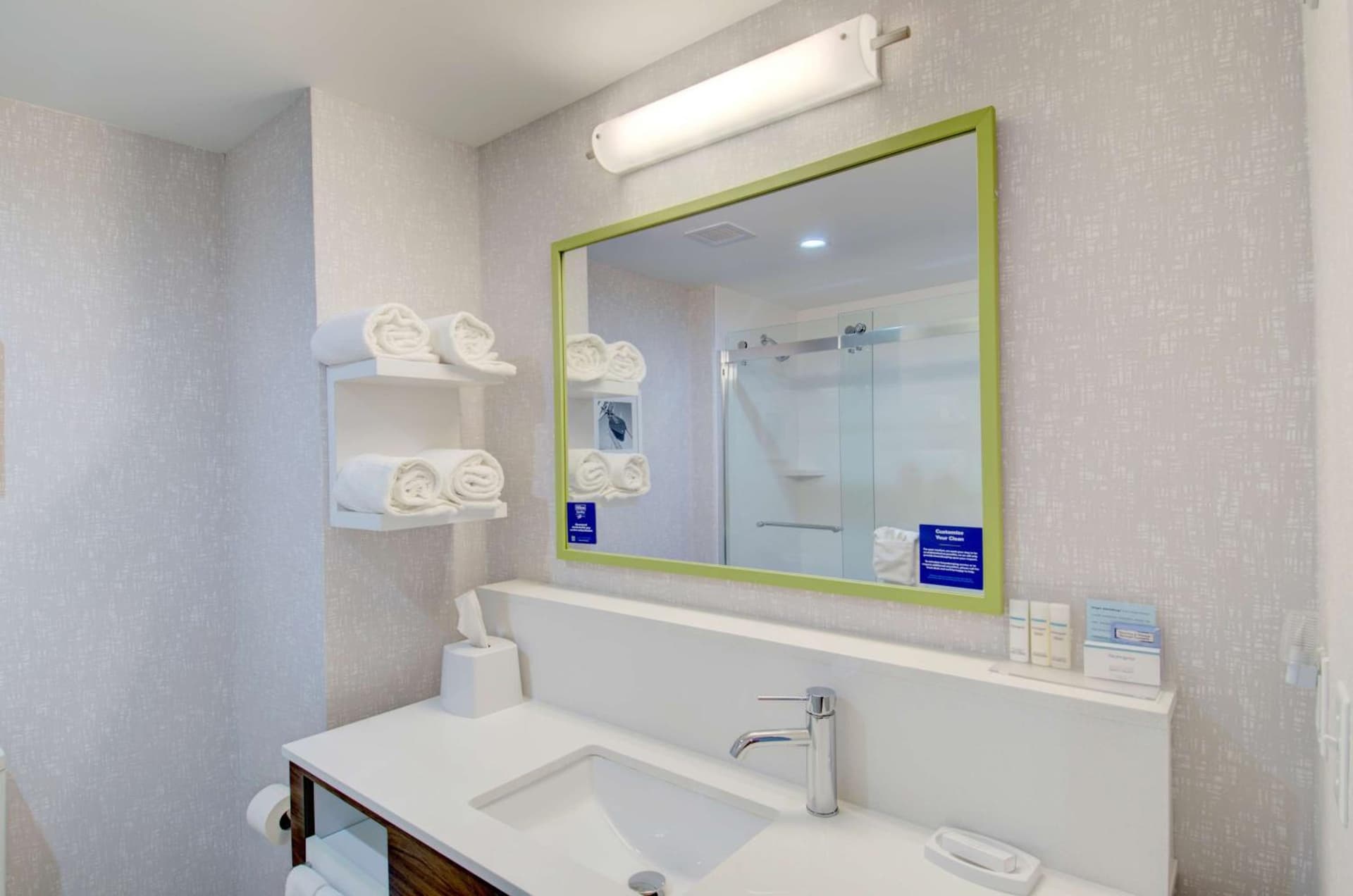 Hampton Inn & Suites Portland West gallery photo in Portland, ME — image 17