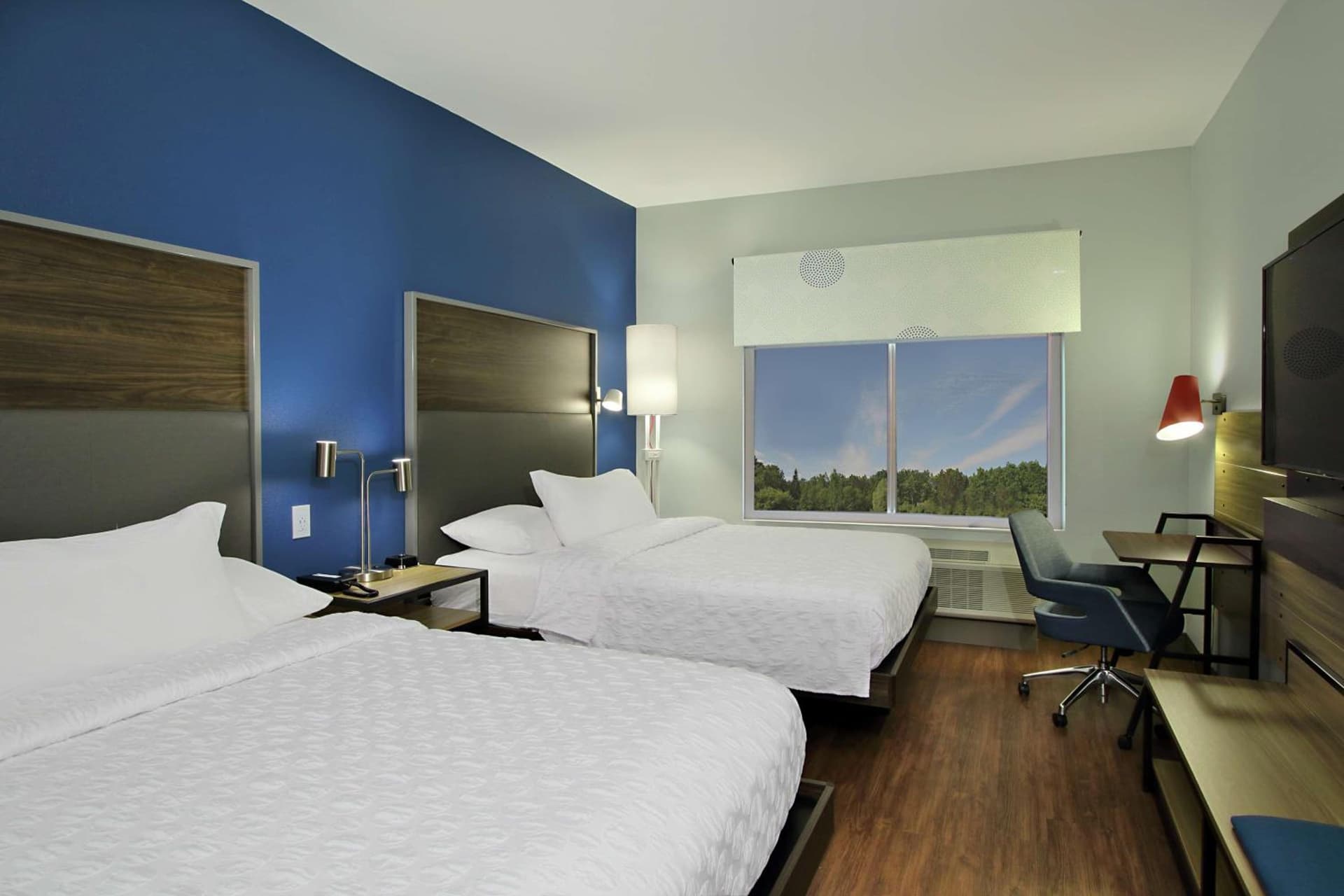 Tru By Hilton Mobile interior in Mobile, AL — gallery photo 2