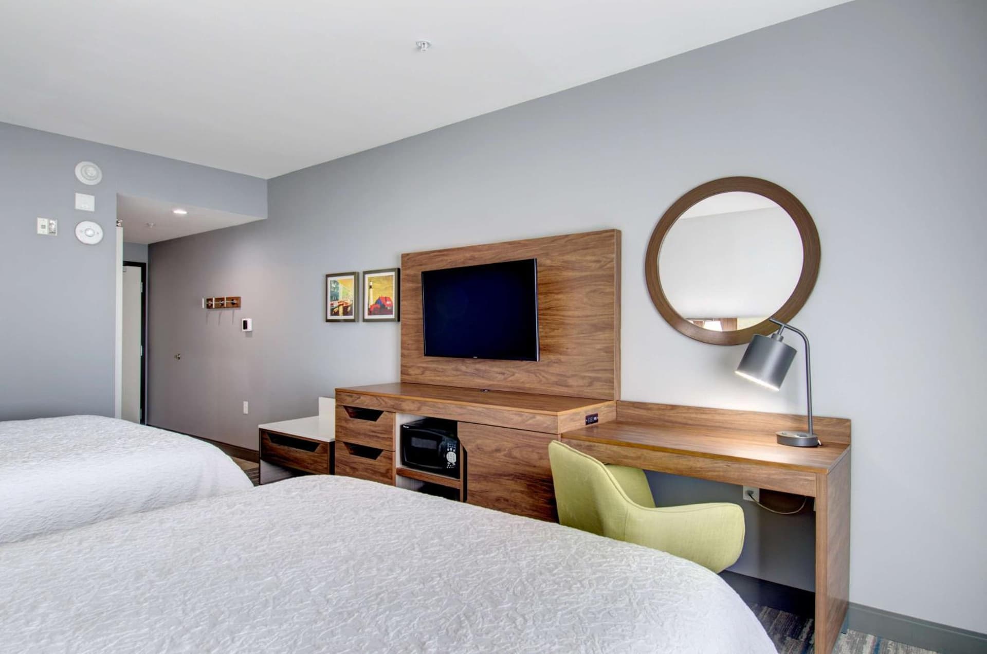 Hampton Inn & Suites Portland West gallery photo in Portland, ME — image 52