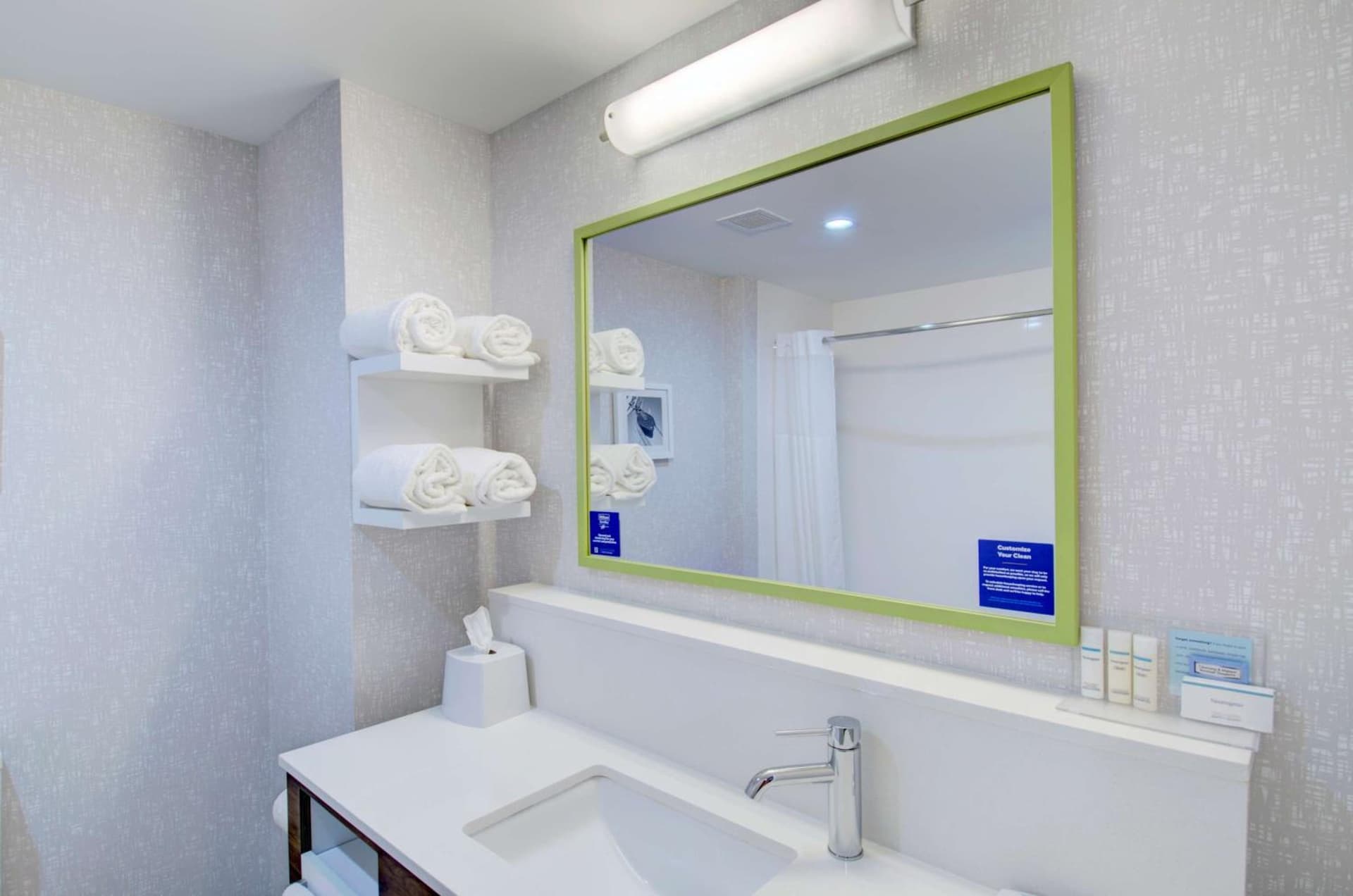 Hampton Inn & Suites Portland West gallery photo in Portland, ME — image 32