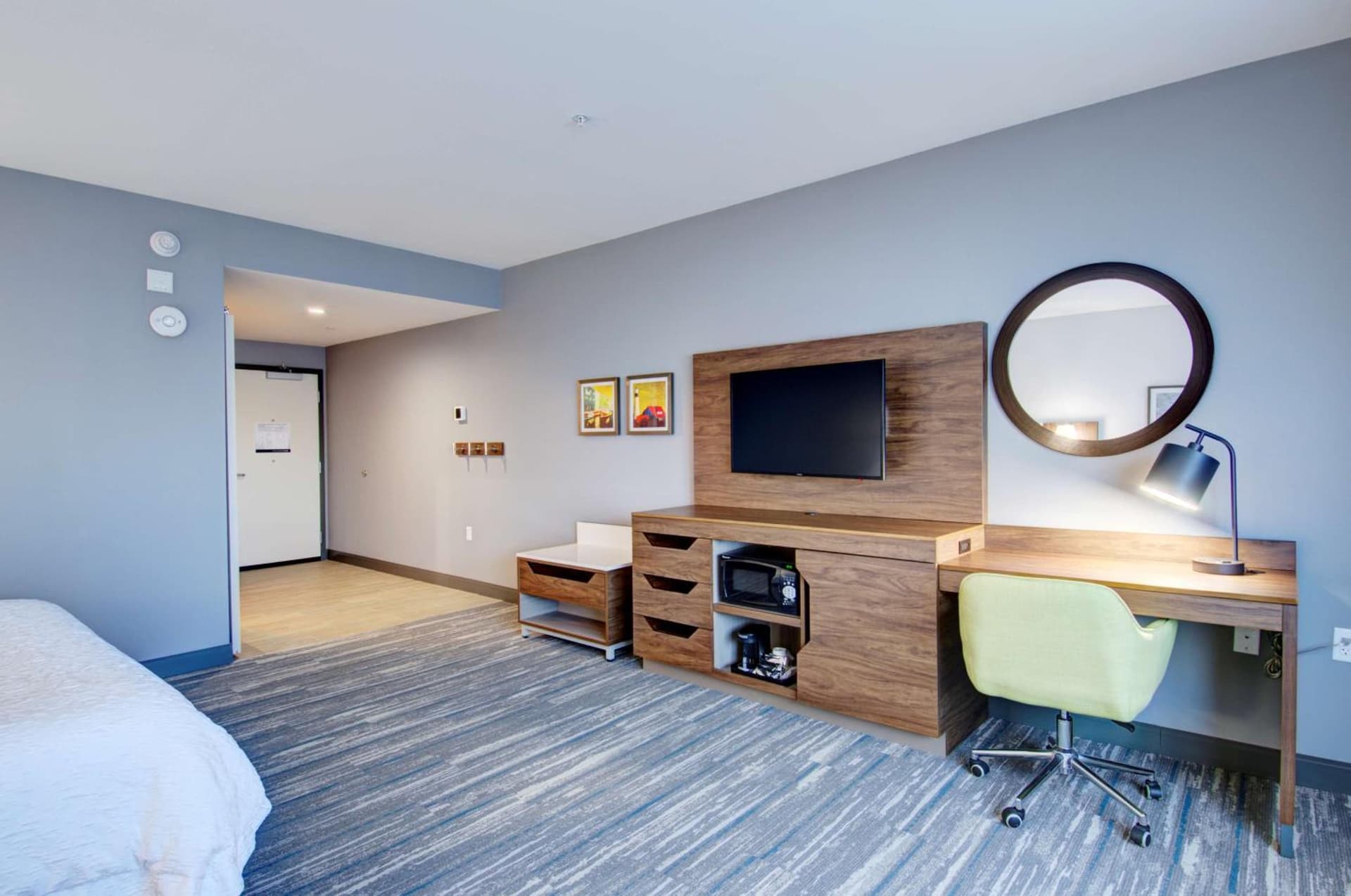 Hampton Inn & Suites Portland West gallery photo in Portland, ME — image 42