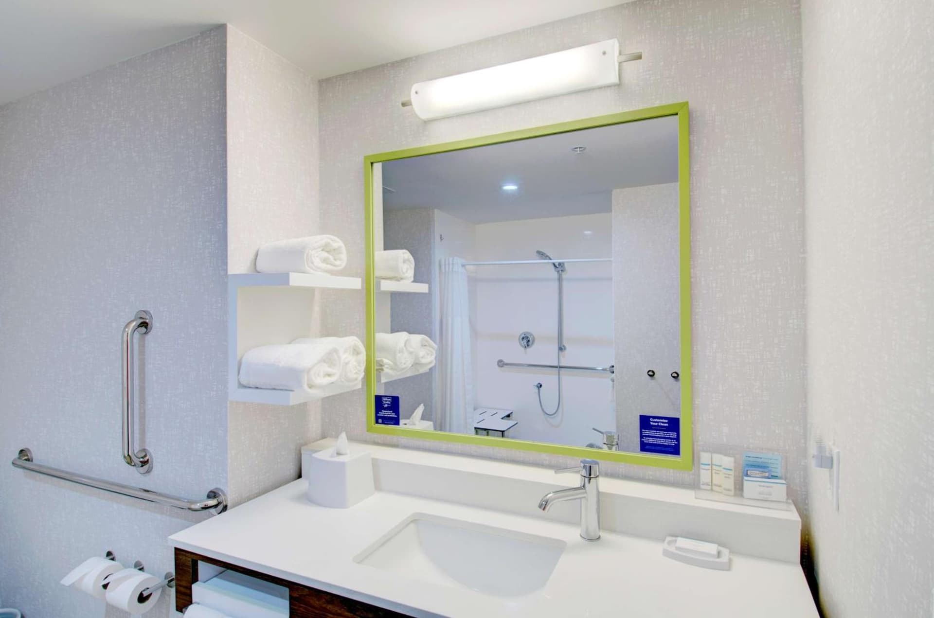 Hampton Inn & Suites Portland West gallery photo in Portland, ME — image 25