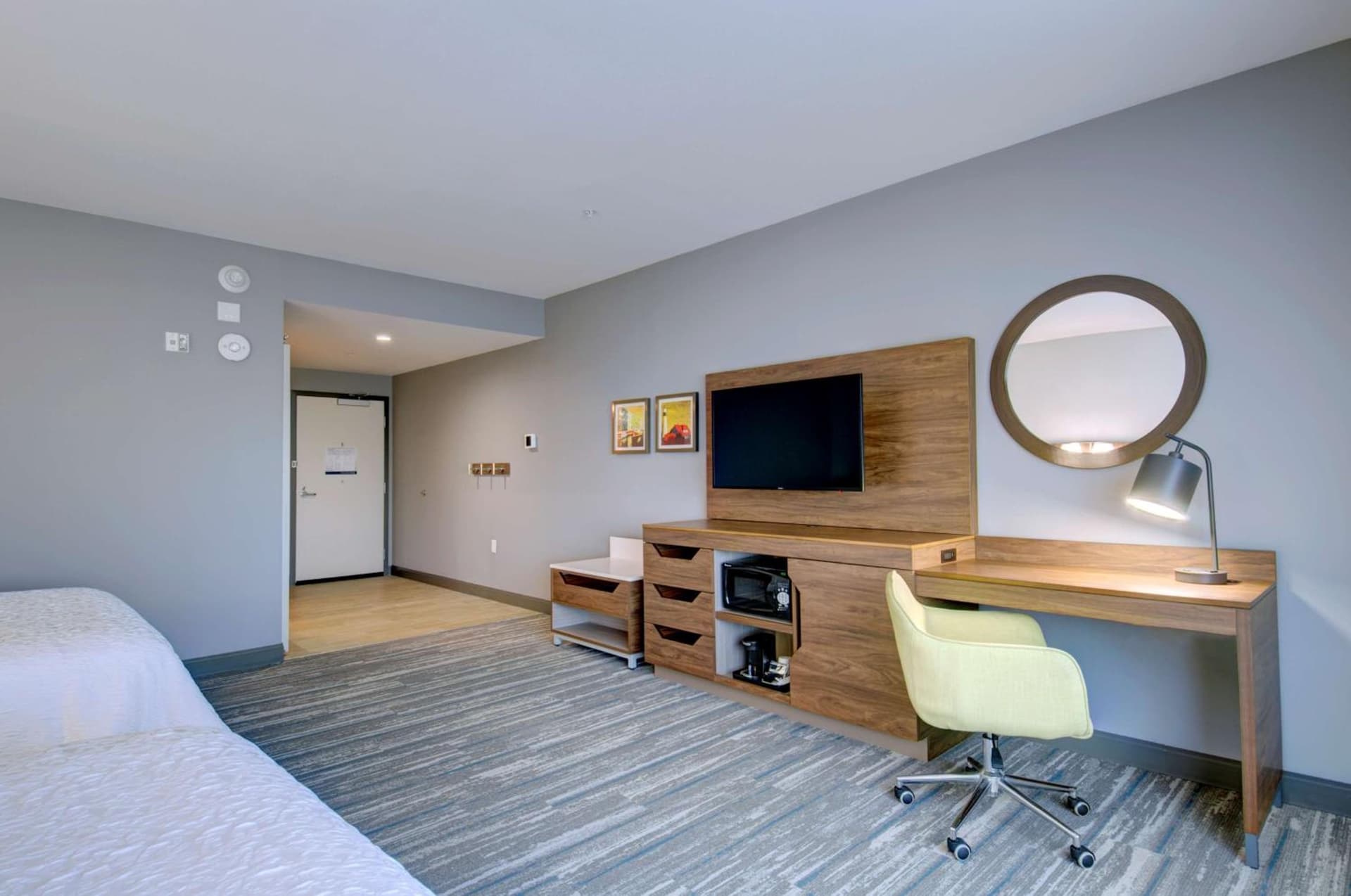 Hampton Inn & Suites Portland West gallery photo in Portland, ME — image 40