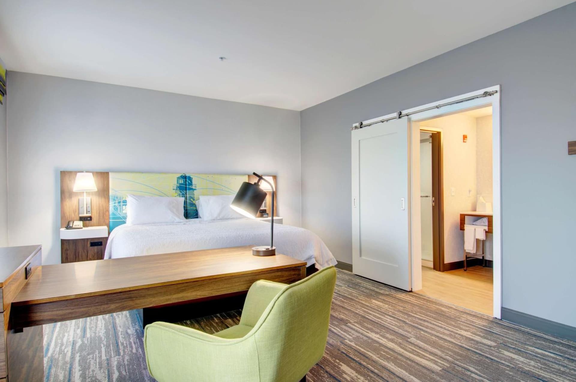 Hampton Inn & Suites Portland West gallery photo in Portland, ME — image 33