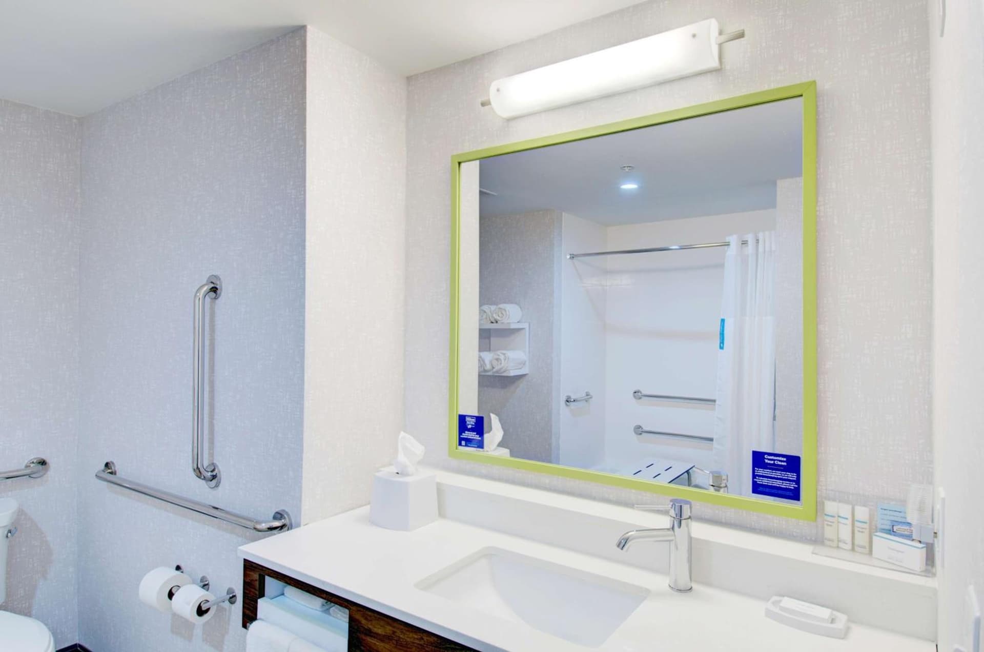 Hampton Inn & Suites Portland West gallery photo in Portland, ME — image 14