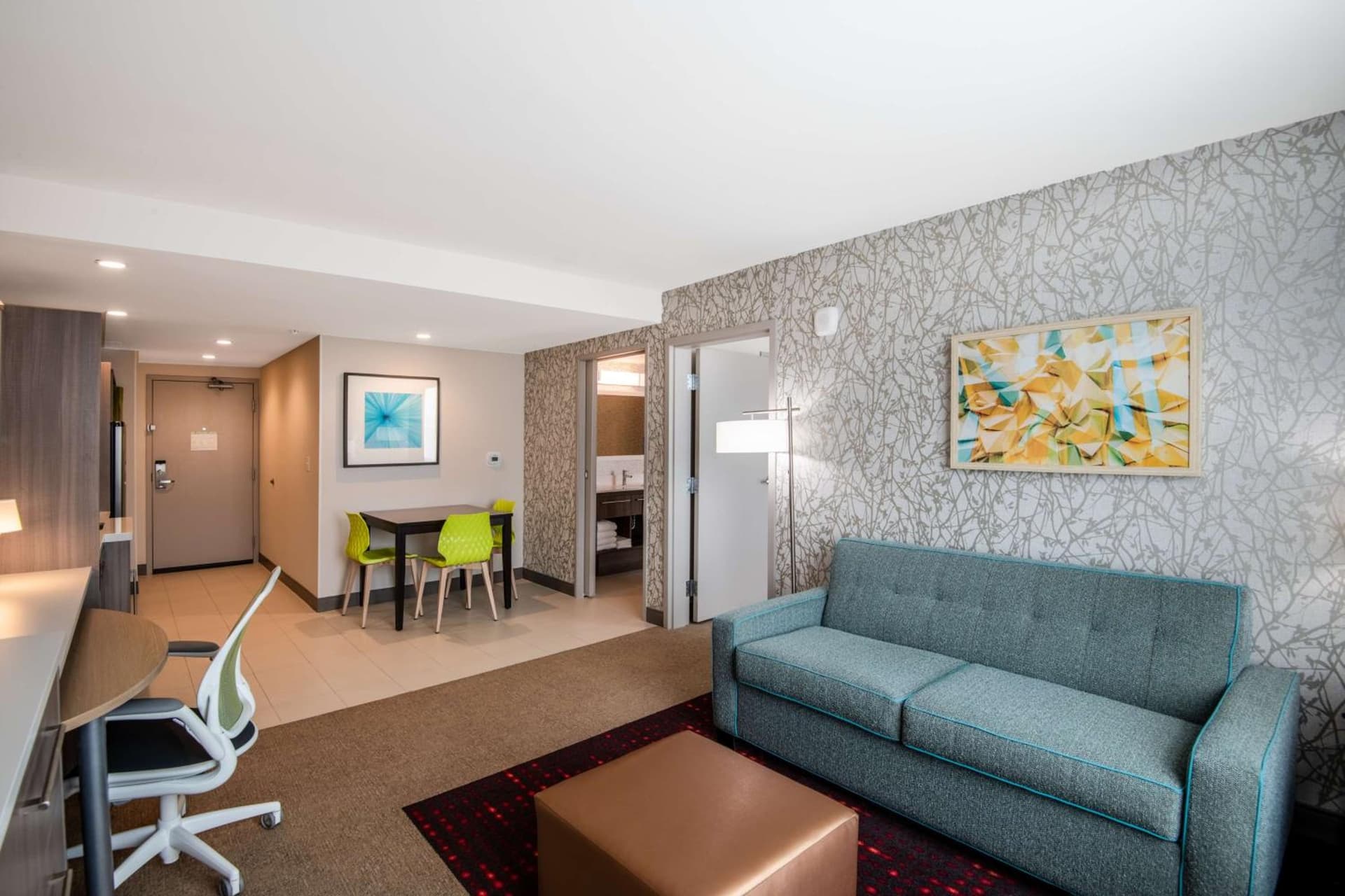 Home2 Suites By Hilton Phoenix Airport North, Az gallery photo in Phoenix, AZ — image 4