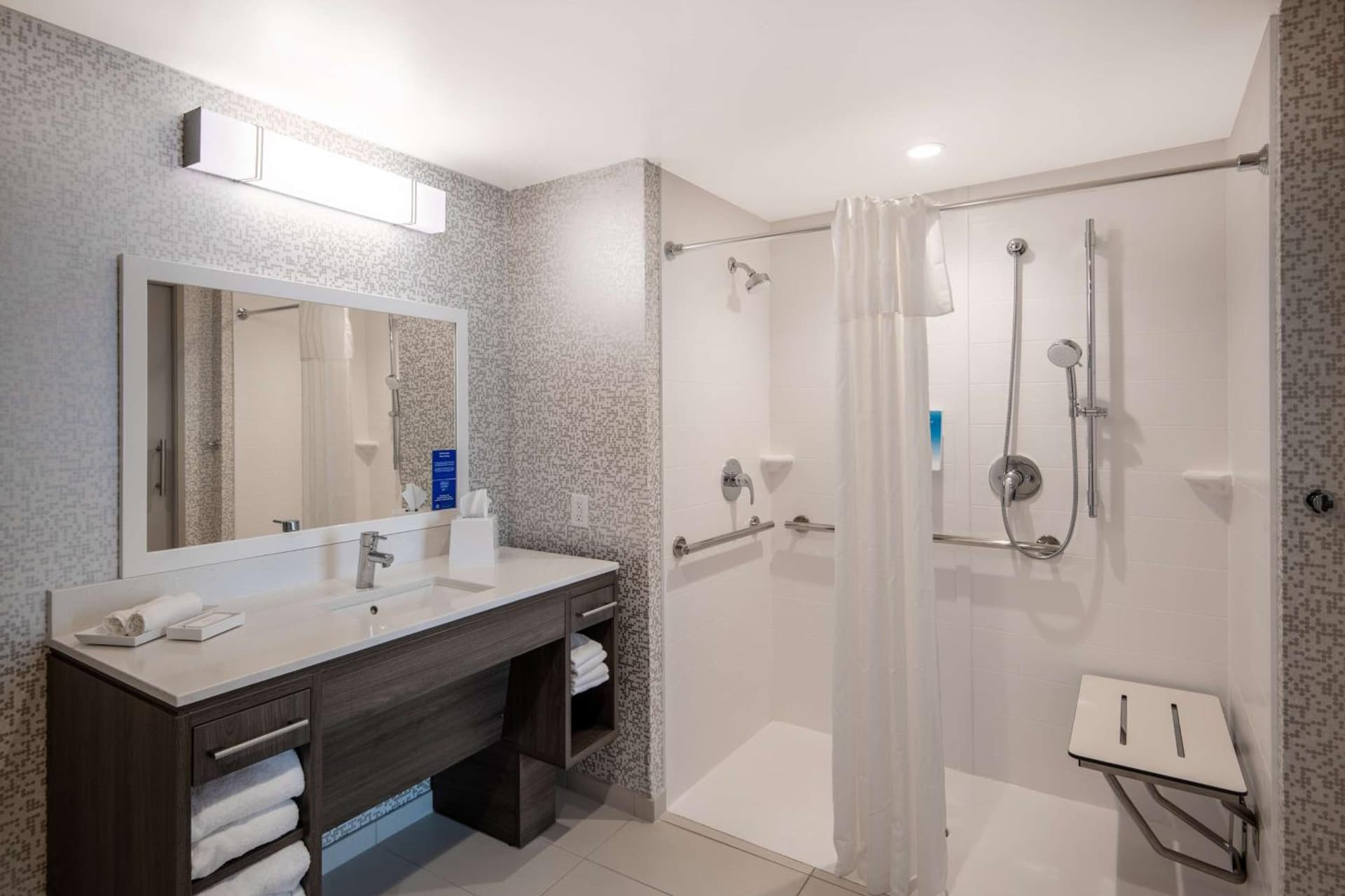 Home2 Suites By Hilton Phoenix Airport North, Az gallery photo in Phoenix, AZ — image 6
