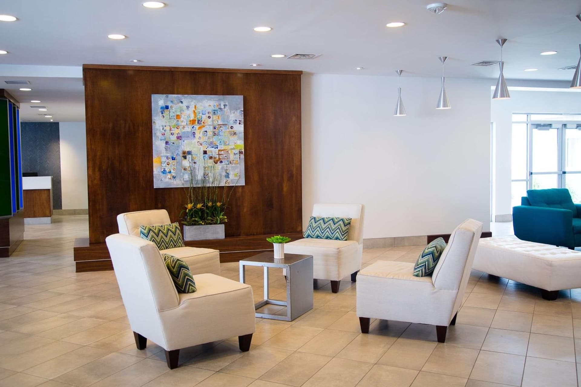 Doubletree By Hilton Omaha Southwest, Ne interior in Omaha, NE — gallery photo 2