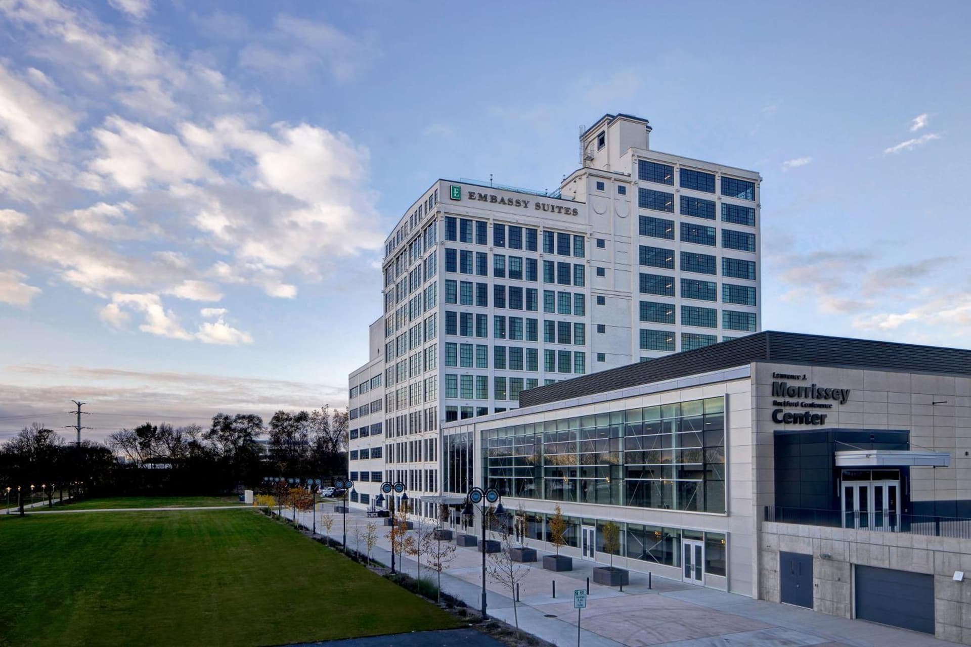 Embassy Suites By Hilton Rockford Riverfront — hotel in Rockford, Illinois