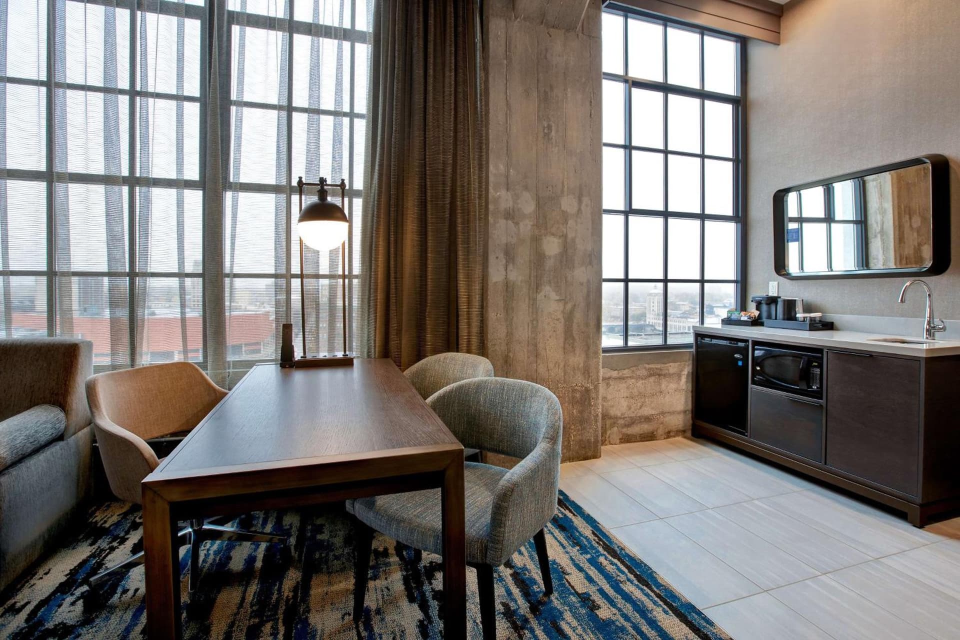 Embassy Suites By Hilton Rockford Riverfront gallery photo in Rockford, IL — image 42
