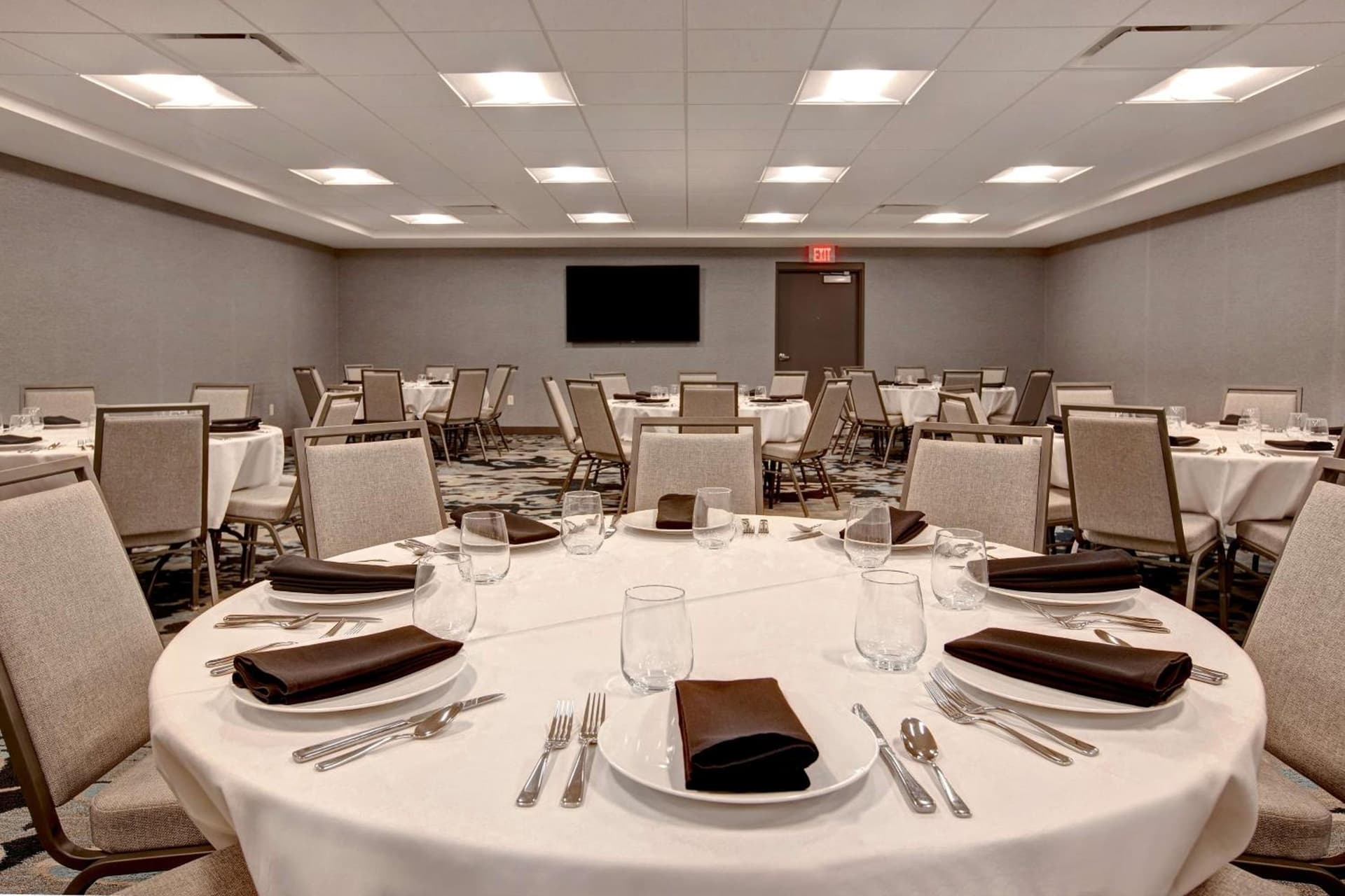 Embassy Suites By Hilton Rockford Riverfront gallery photo in Rockford, IL — image 56