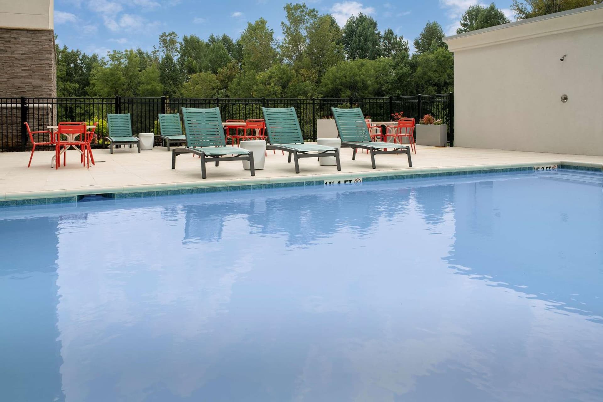Tru By Hilton Charlotte Airport Lake Pointe gallery photo in Charlotte, NC — image 9