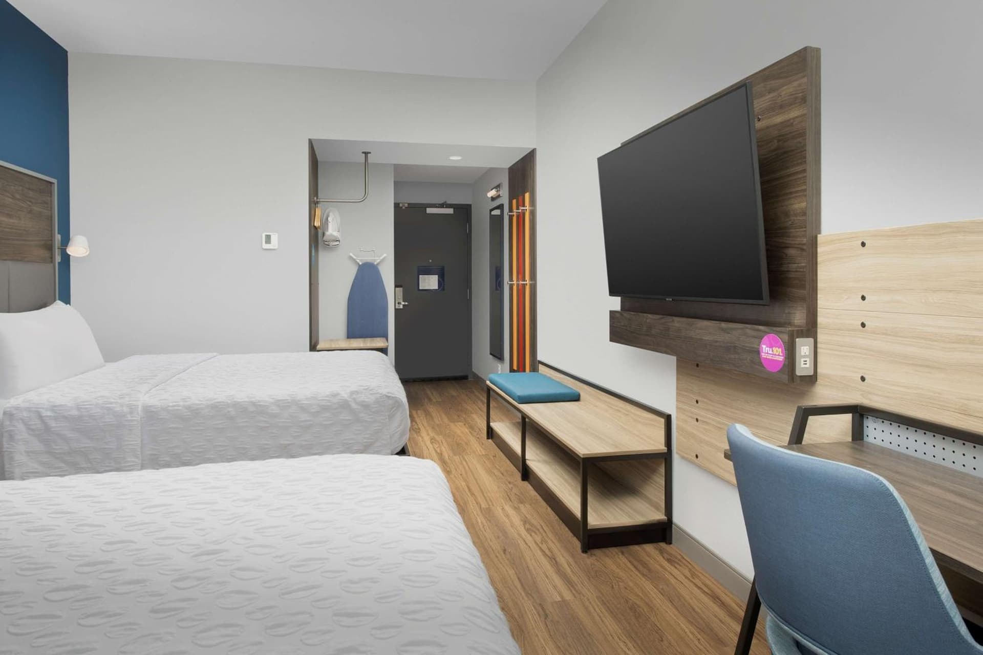 Tru By Hilton Charlotte Airport Lake Pointe gallery photo in Charlotte, NC — image 11
