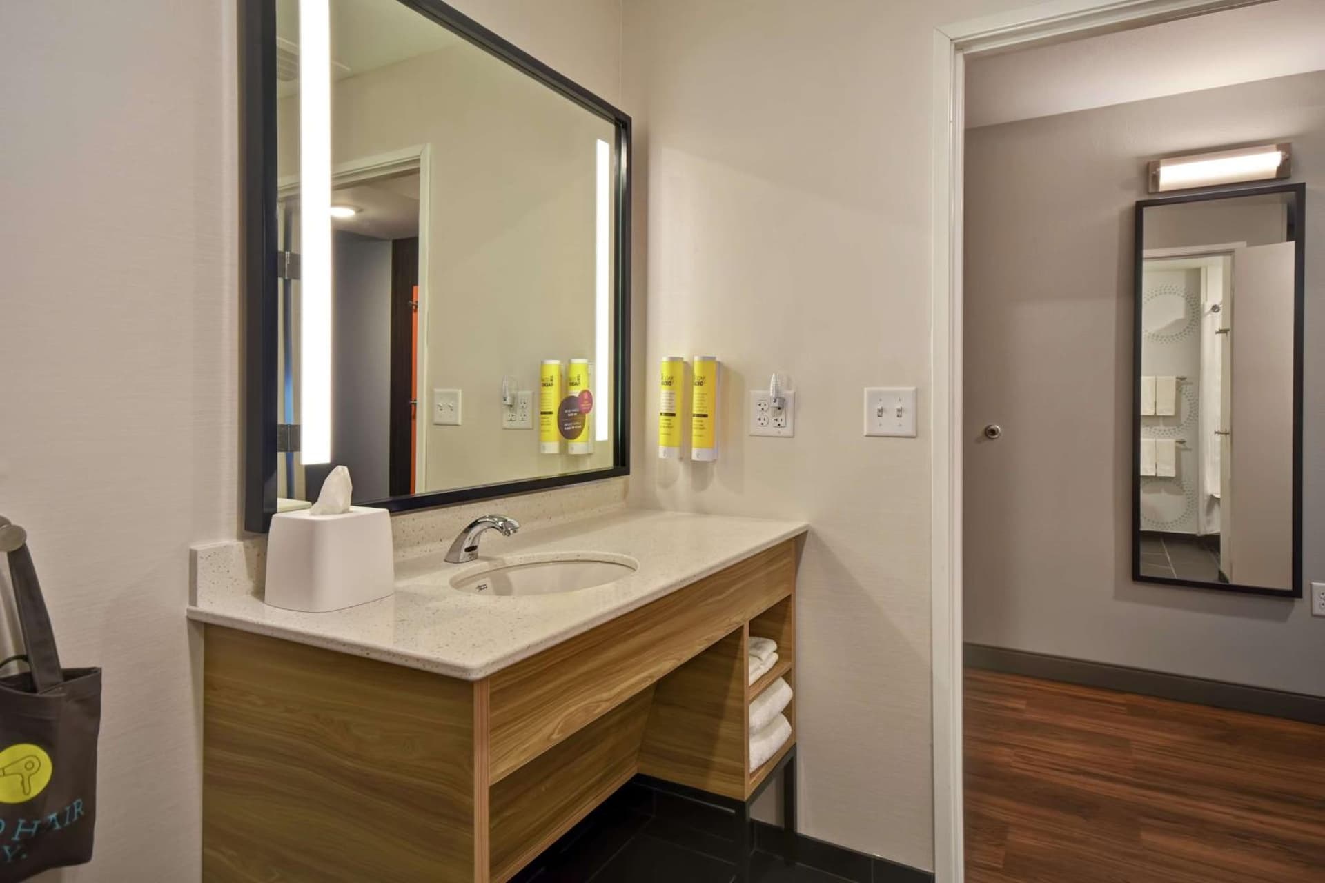 Tru By Hilton Denver South Park Meadows, Co gallery photo in Lone Tree, CO — image 9