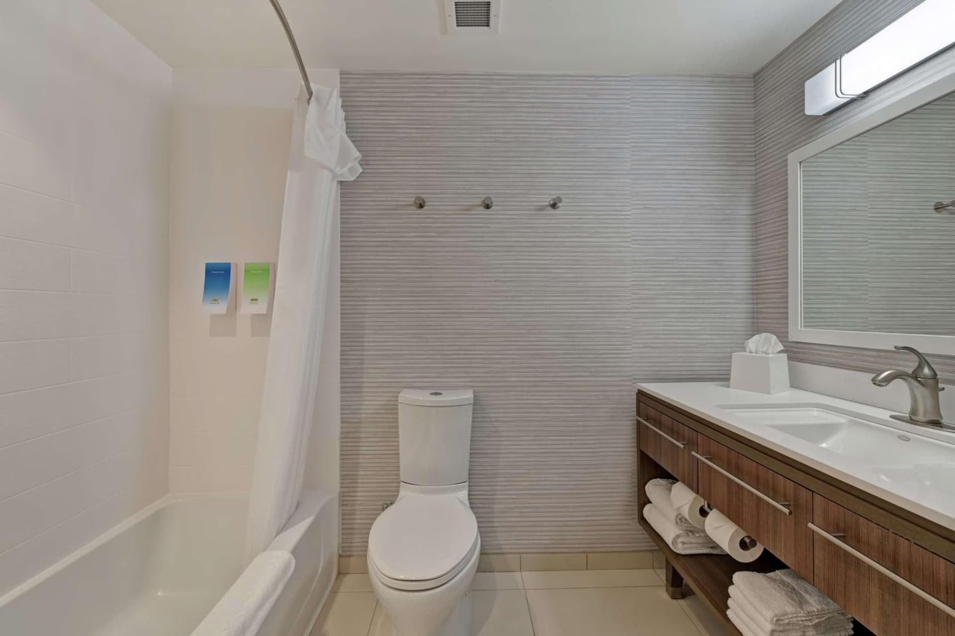 Home2 Suites By Hilton West Palm Beach Airport gallery photo in West Palm Beach, FL — image 17