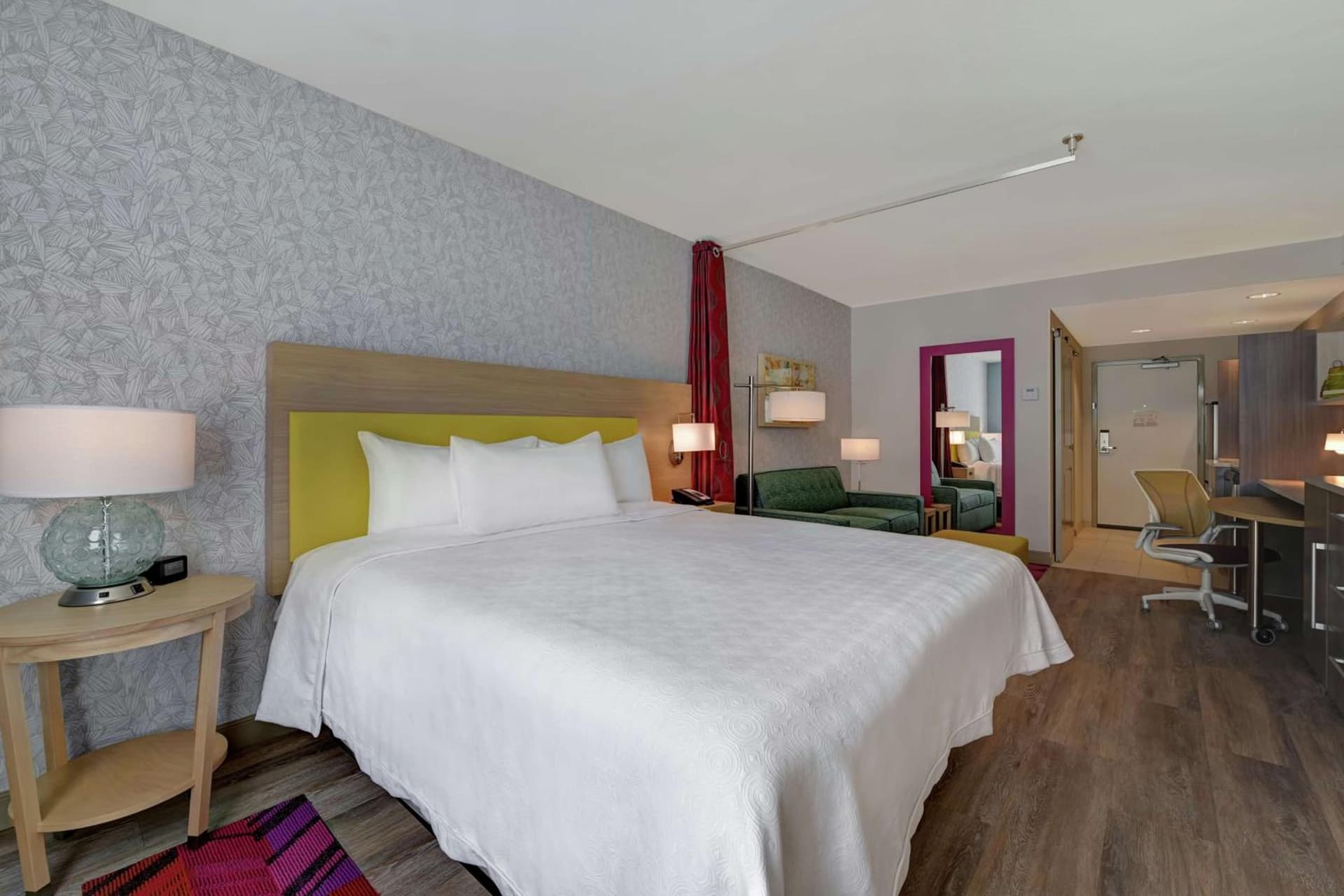 Home2 Suites By Hilton West Palm Beach Airport gallery photo in West Palm Beach, FL — image 4