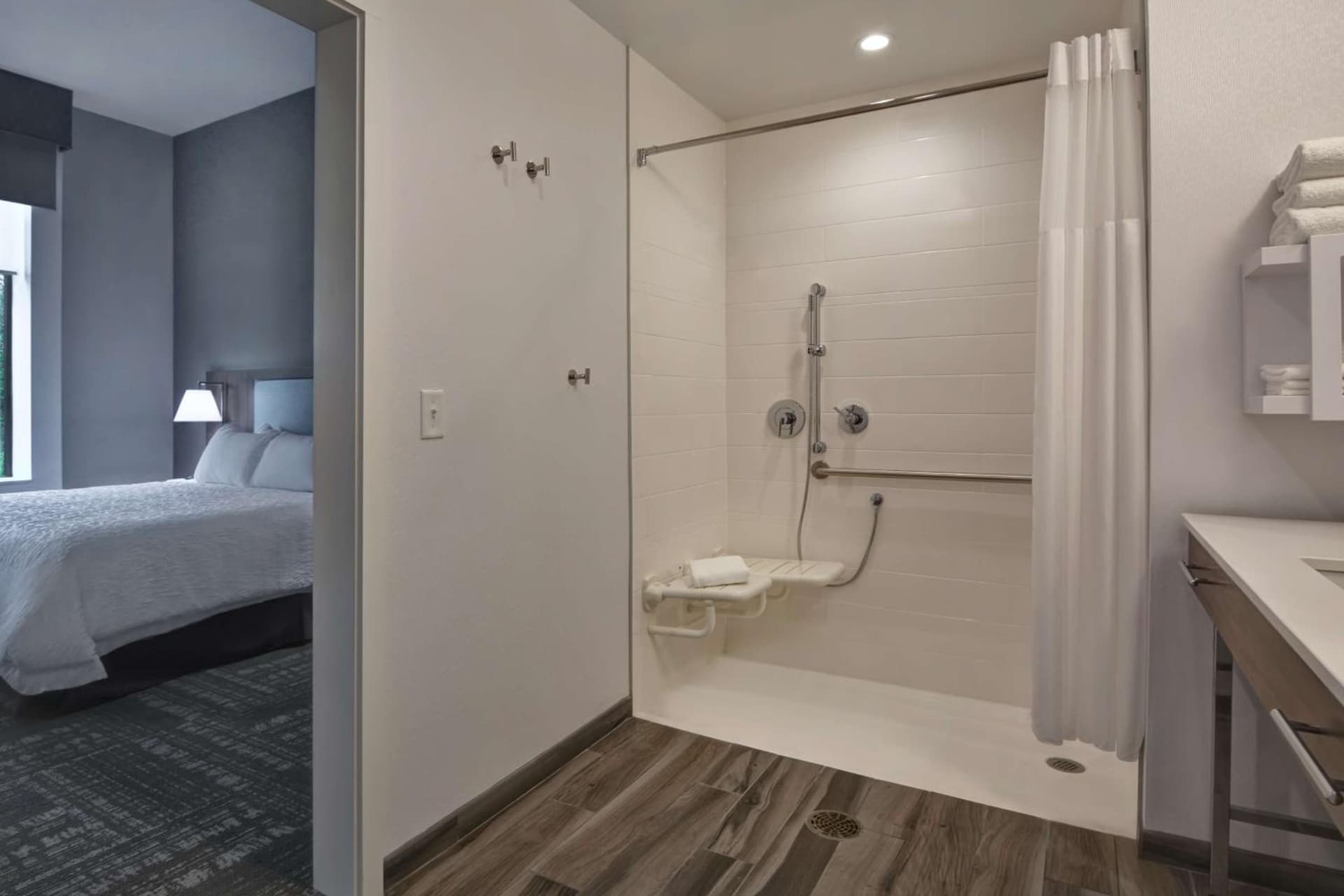 Hampton Inn & Suites Tampa Riverview Brandon gallery photo in Tampa, FL — image 42