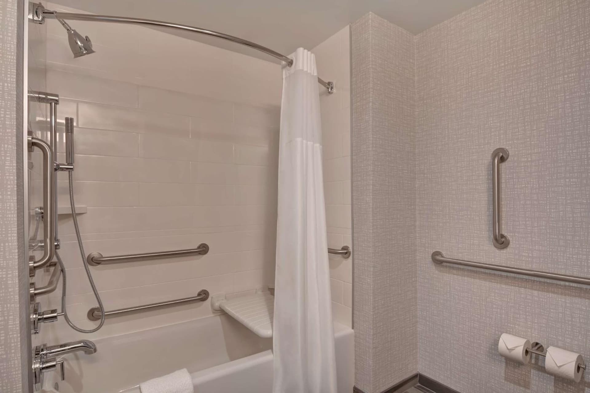 Hampton Inn & Suites Tampa Riverview Brandon gallery photo in Tampa, FL — image 45