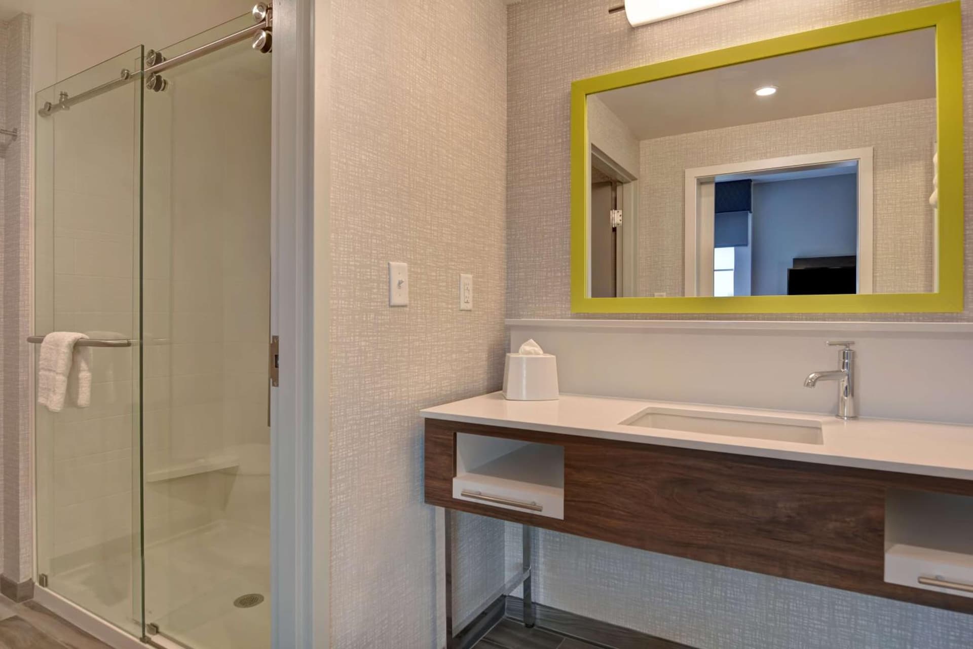 Hampton Inn & Suites Tampa Riverview Brandon gallery photo in Tampa, FL — image 10