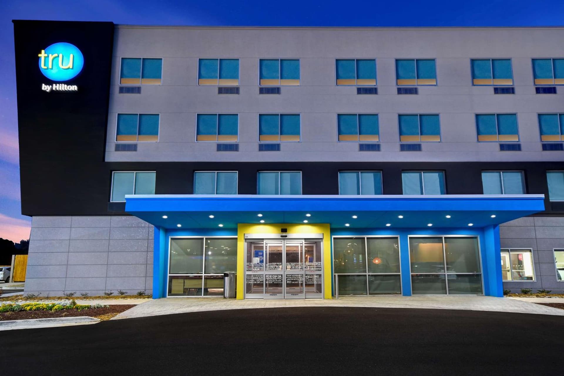 Tru By Hilton West Memphis, Ar interior in West Memphis, AR — gallery photo 2
