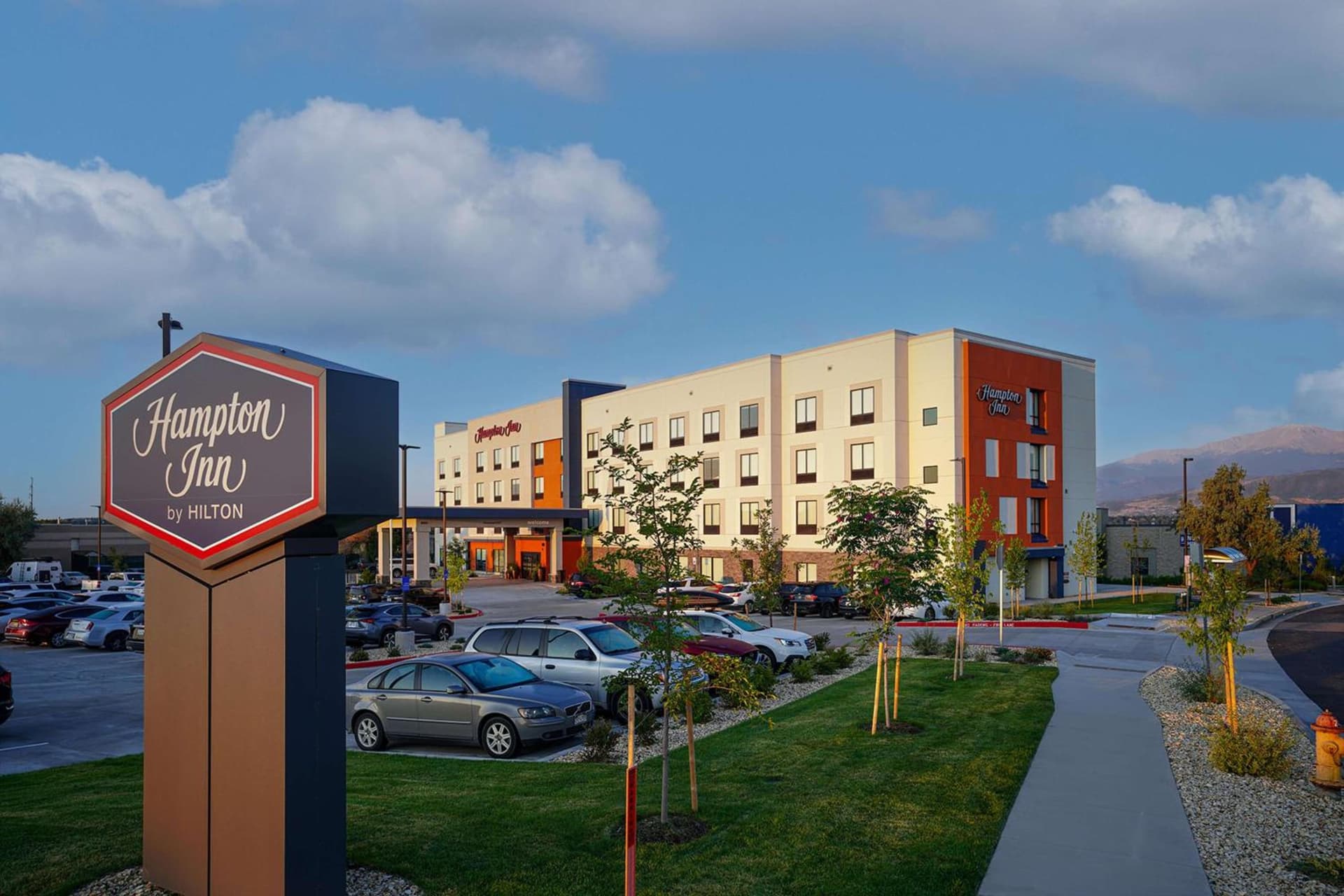 Hampton Inn Colorado Springs I-25 Central interior in Colorado Springs, CO — gallery photo 2