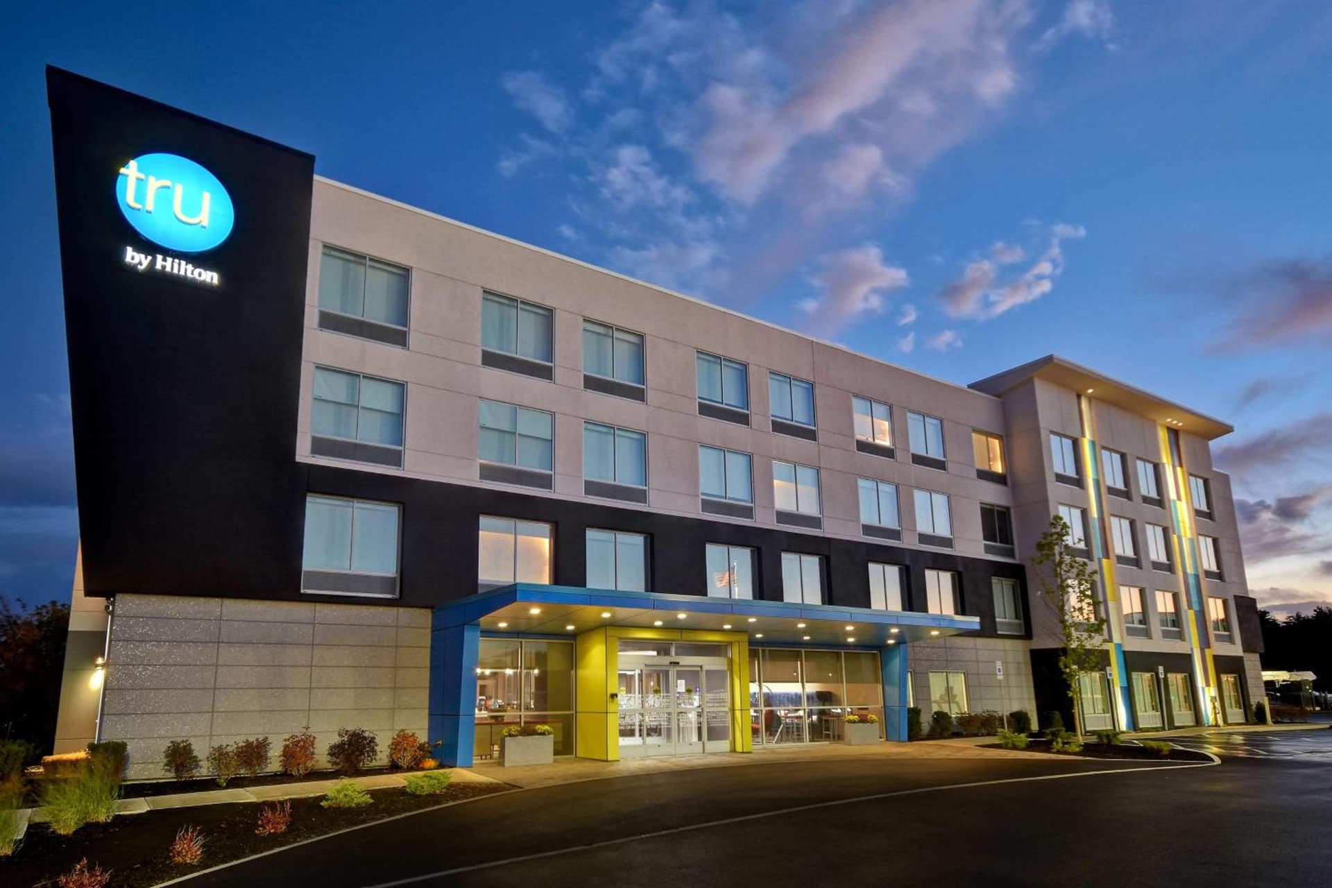Tru By Hilton Concord, Nh gallery photo in Concord, NH — image 7