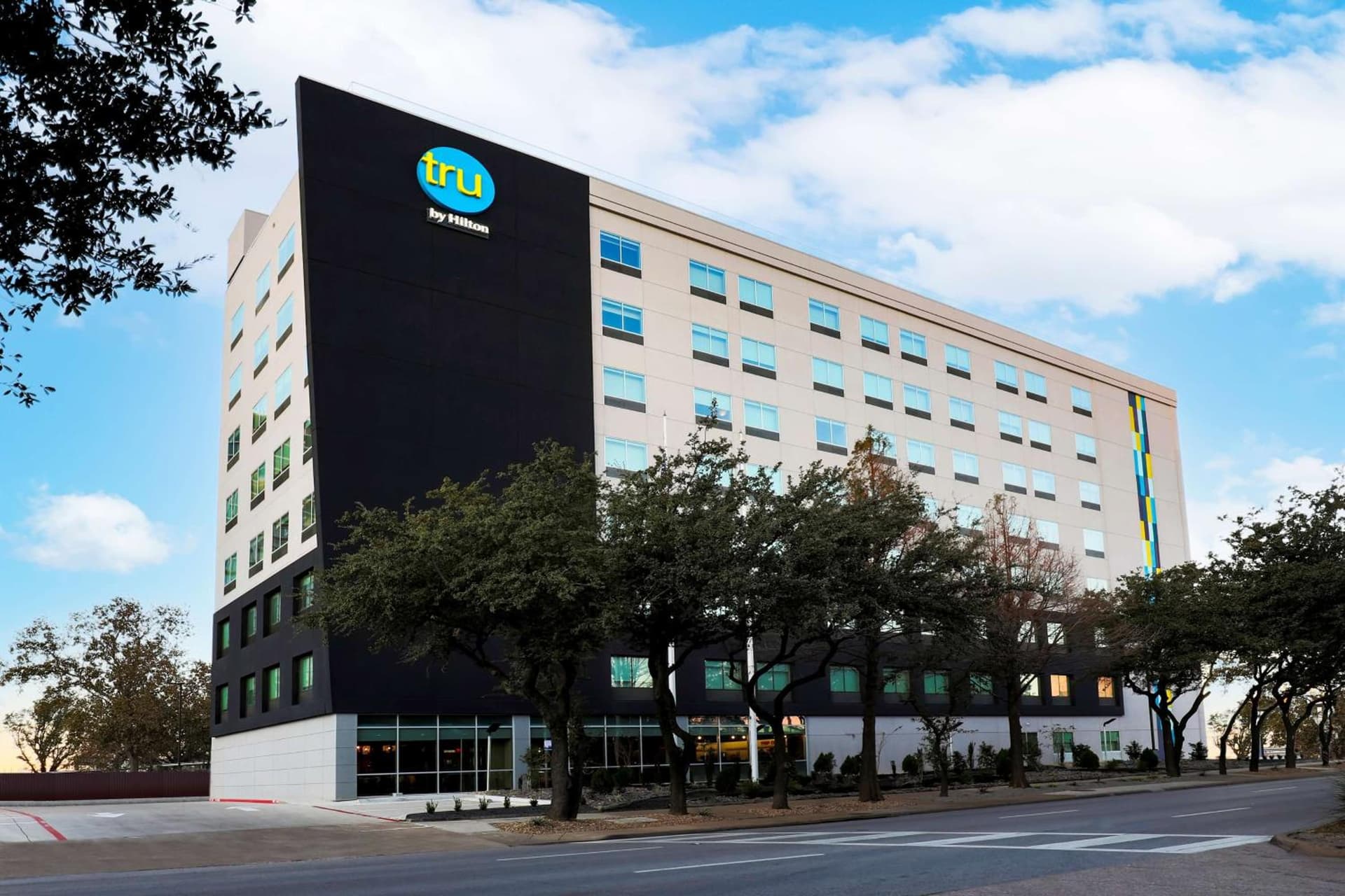 Tru By Hilton Dallas Market Center featured exterior or lobby in Dallas, TX — similar hotel