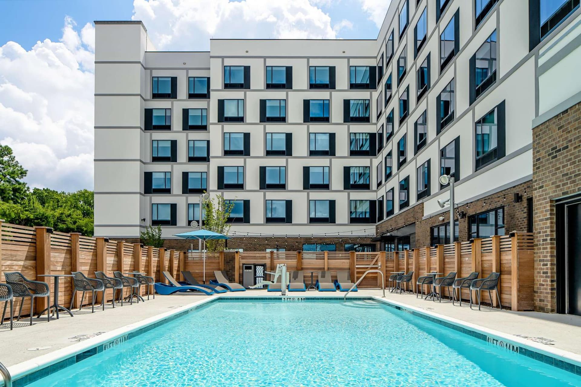 Hampton Inn & Suites Raleigh Midtown, NC gallery photo in Raleigh, NC — image 8