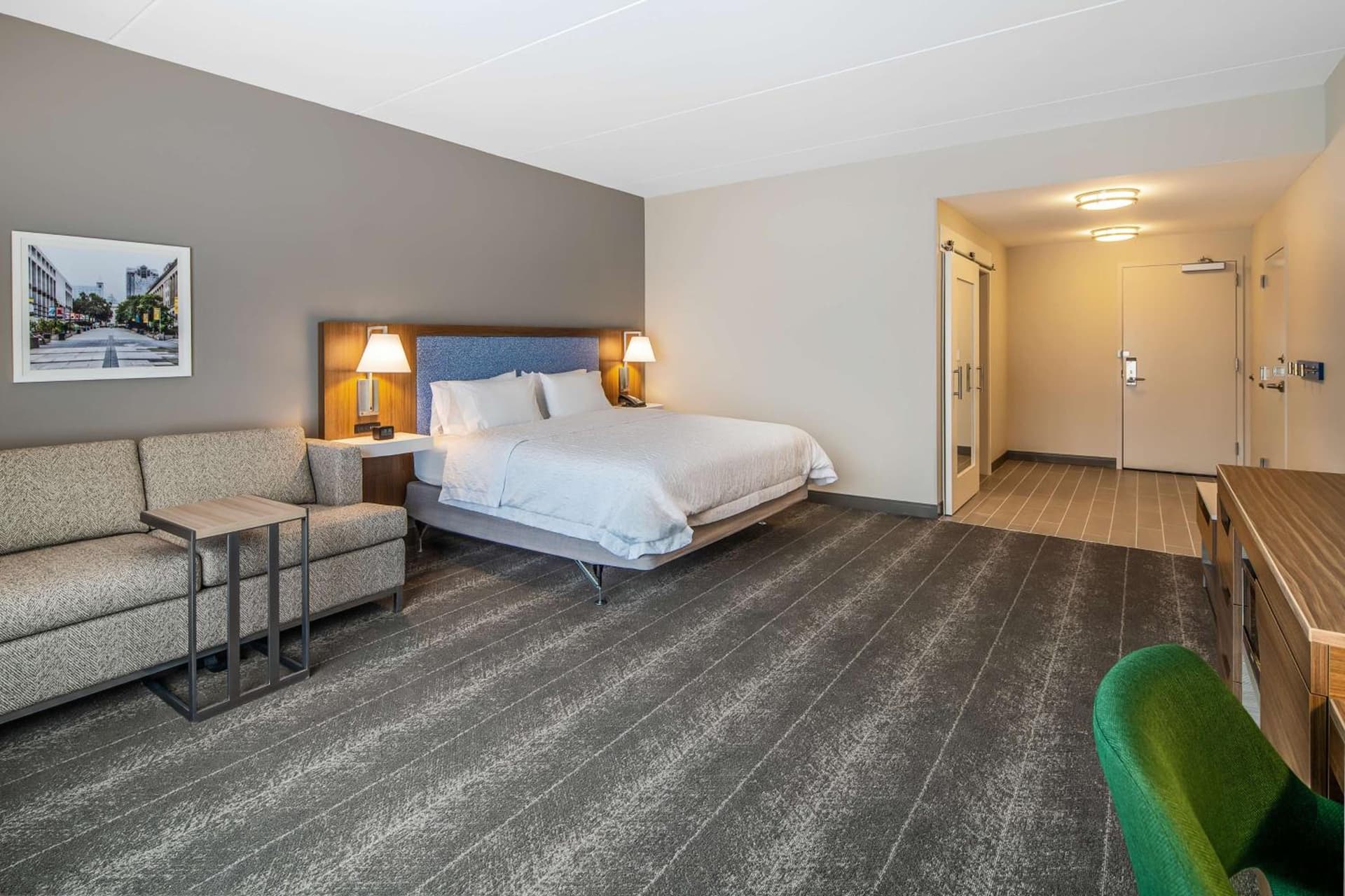 Hampton Inn & Suites Raleigh Midtown, NC gallery photo in Raleigh, NC — image 7