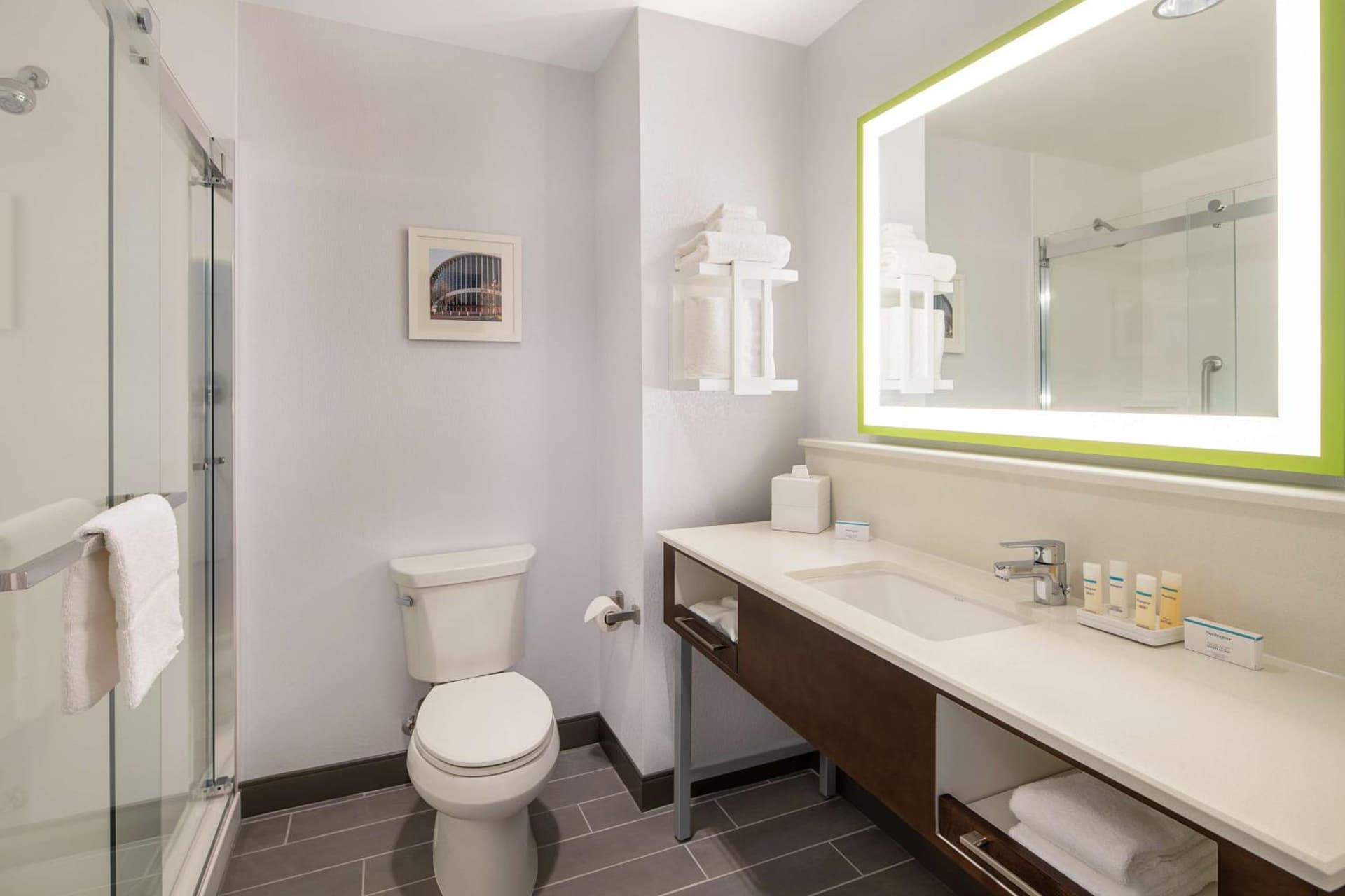 Hampton Inn & Suites Raleigh Midtown, NC gallery photo in Raleigh, NC — image 27