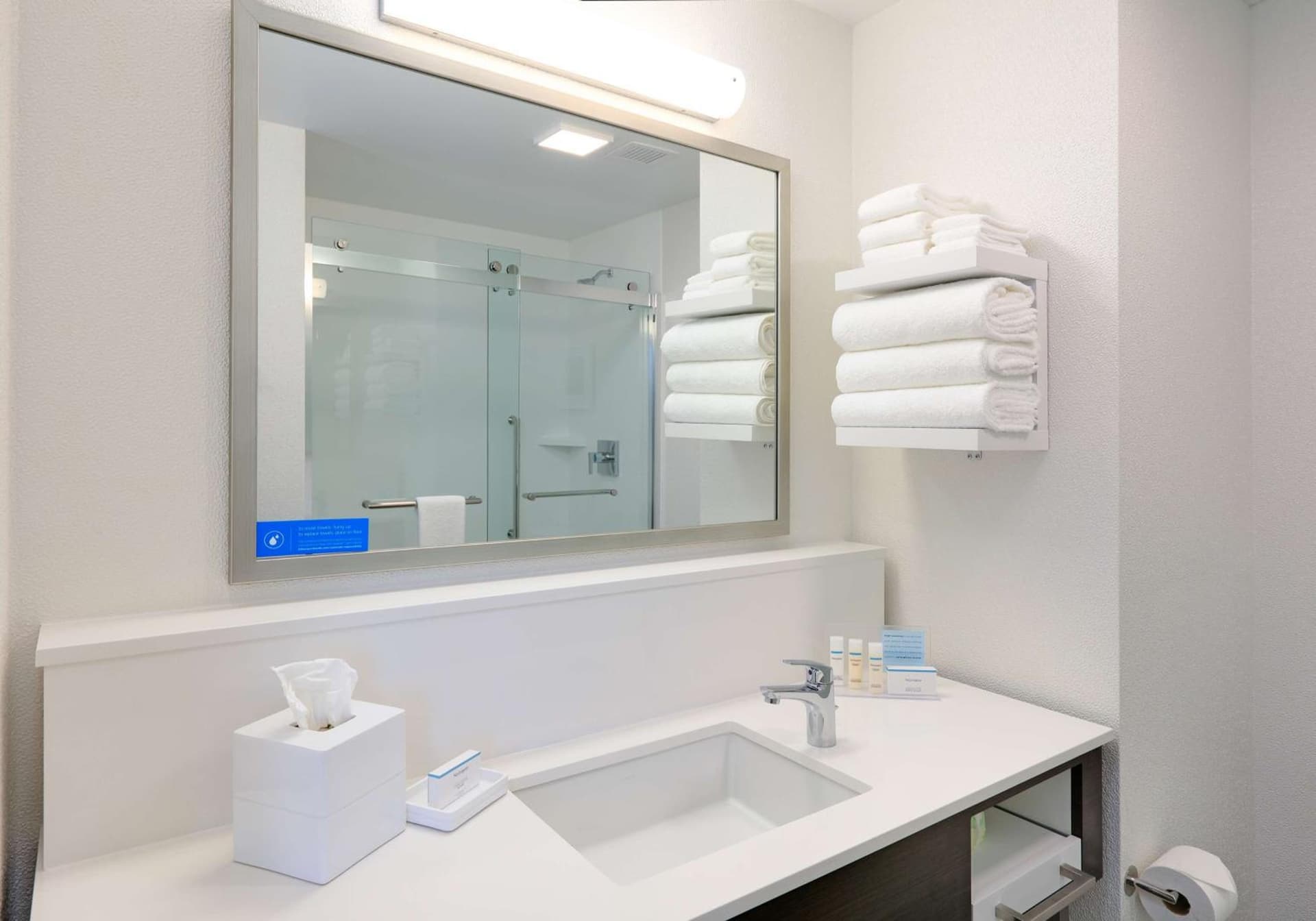 Hampton Inn by Hilton Irvine Spectrum Lake Forest gallery photo in Lake Forest, CA — image 13
