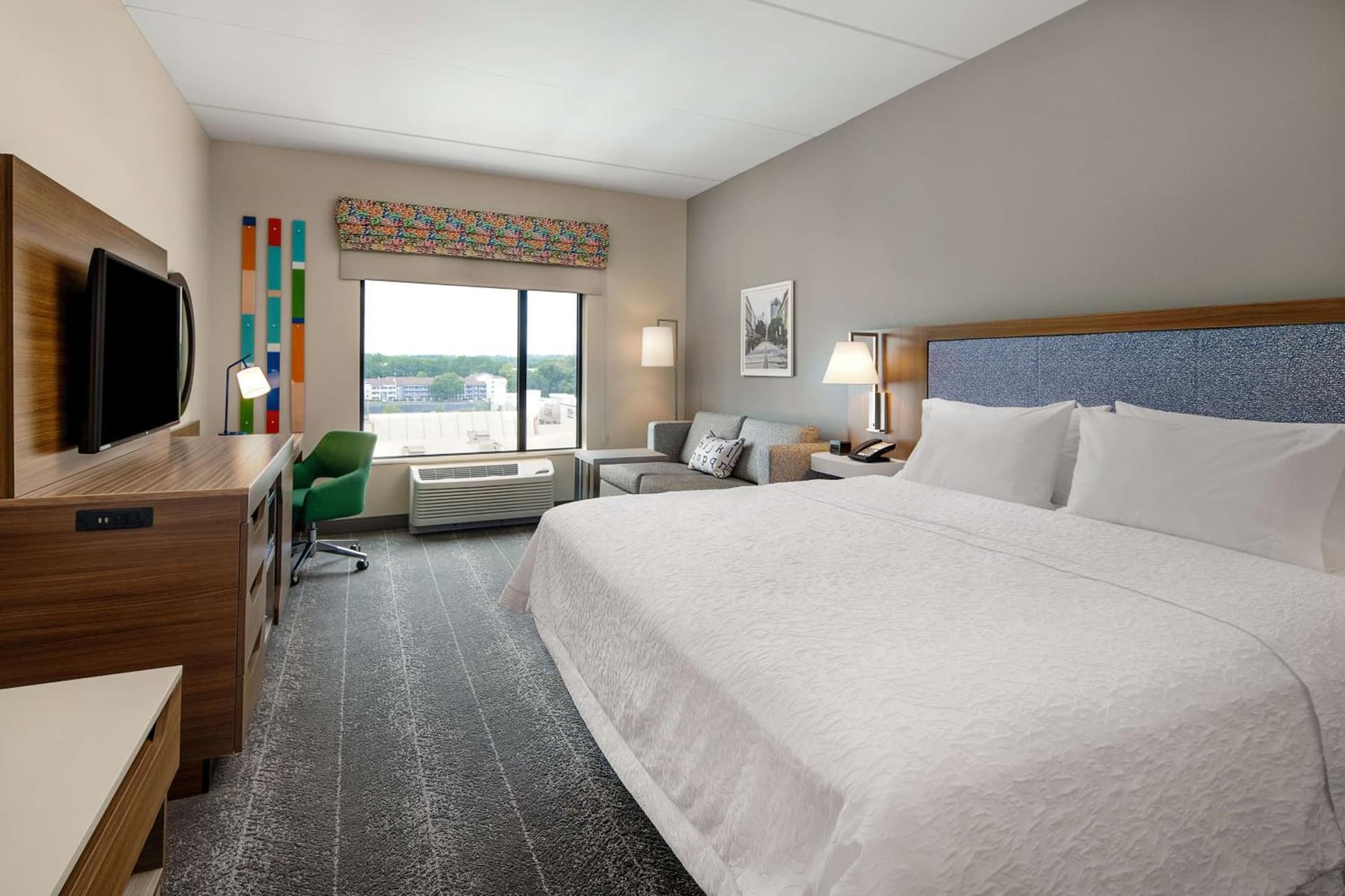 Hampton Inn & Suites Raleigh Midtown, NC gallery photo in Raleigh, NC — image 9