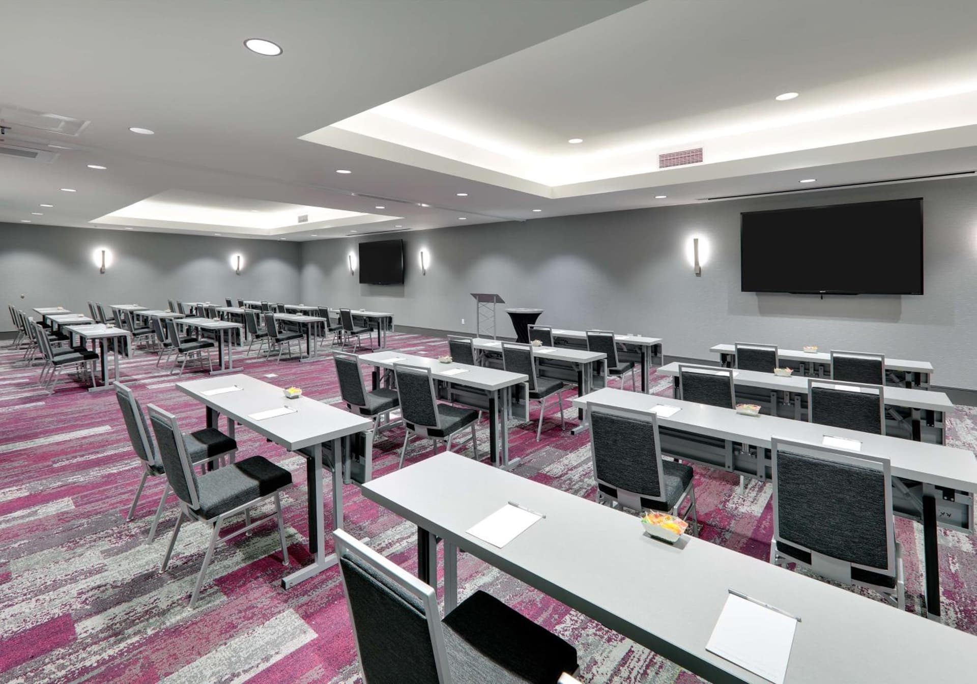 Hampton Inn by Hilton Irvine Spectrum Lake Forest gallery photo in Lake Forest, CA — image 22